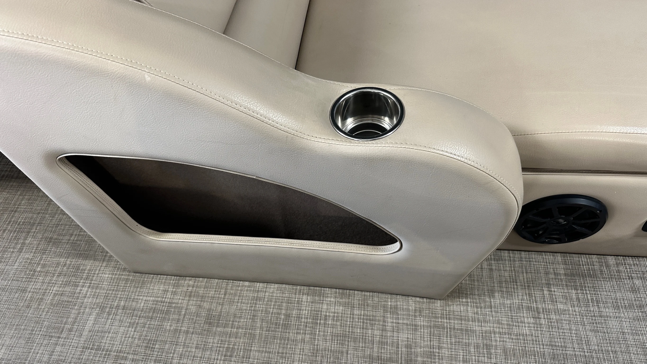 2016 G3 Boats SUNCATCHER X324SS Image Thumbnail #54
