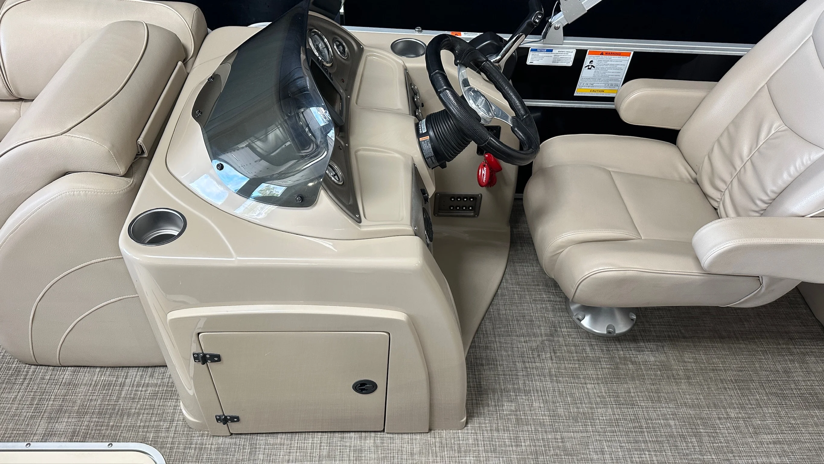 2016 G3 Boats SUNCATCHER X324SS Image Thumbnail #36