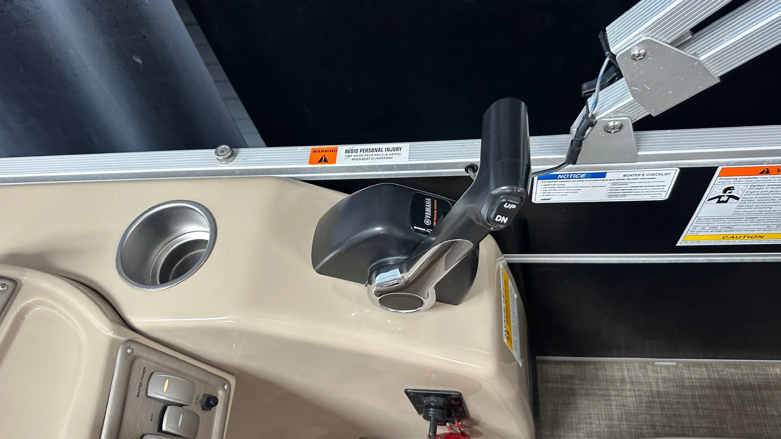 2016 G3 Boats SUNCATCHER X324SS Image Thumbnail #43