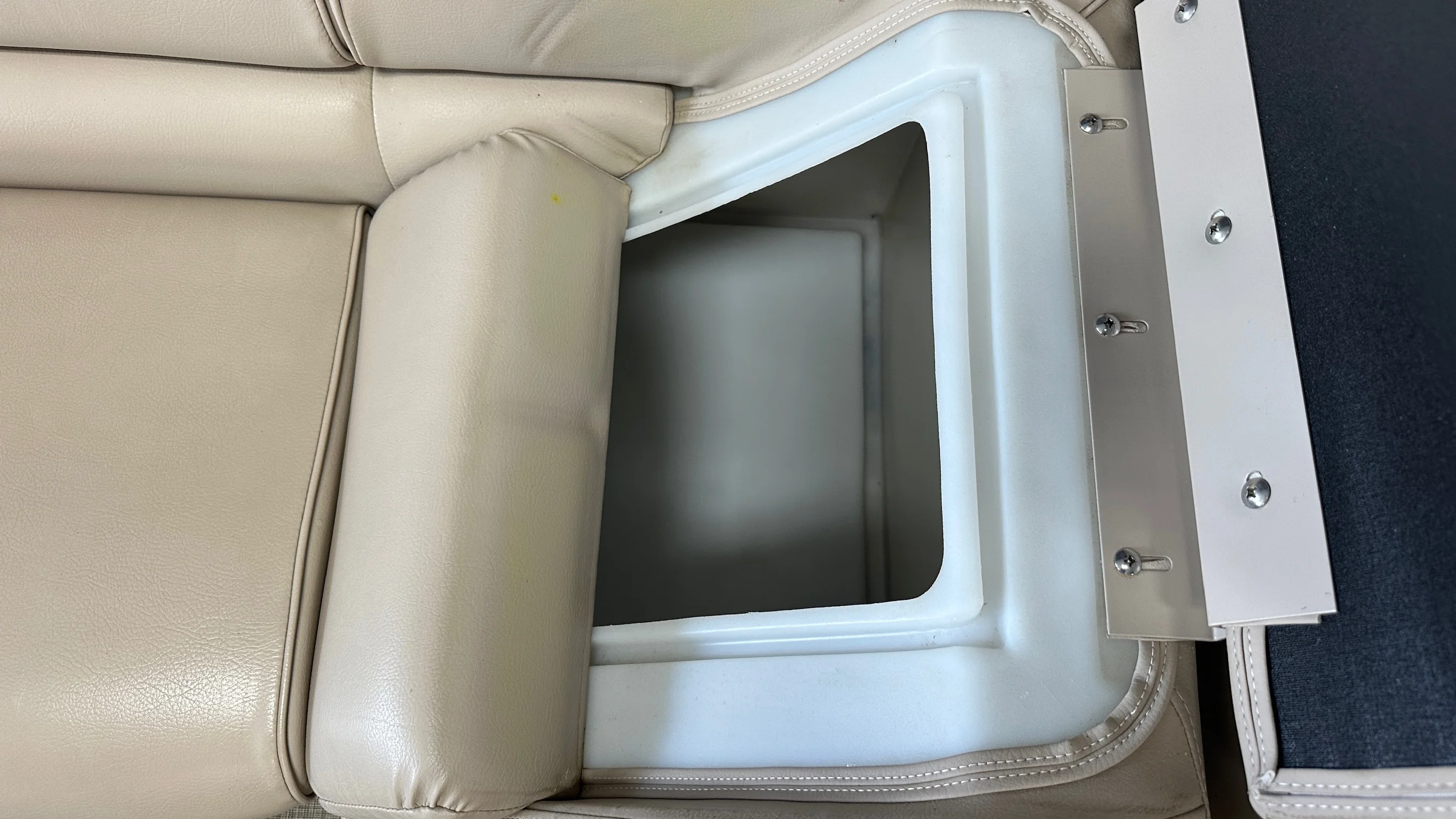 2016 G3 Boats SUNCATCHER X324SS Image Thumbnail #26