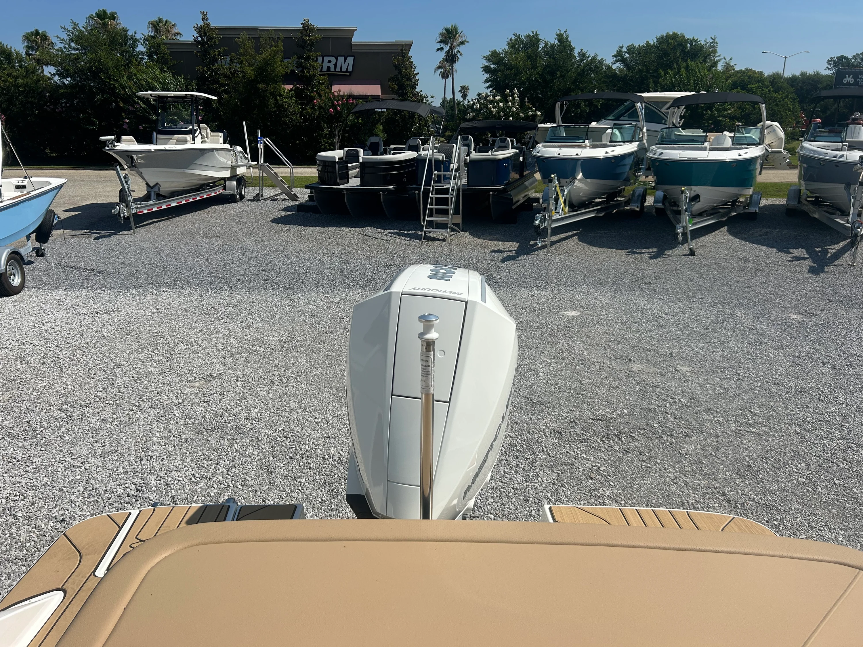 2026 Sea Ray SPX 210 Outboard Image Thumbnail #9