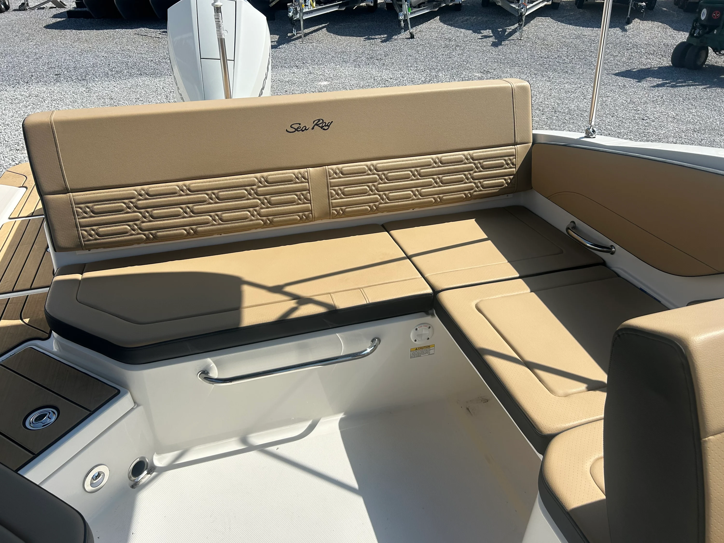 2026 Sea Ray SPX 210 Outboard Image Thumbnail #11