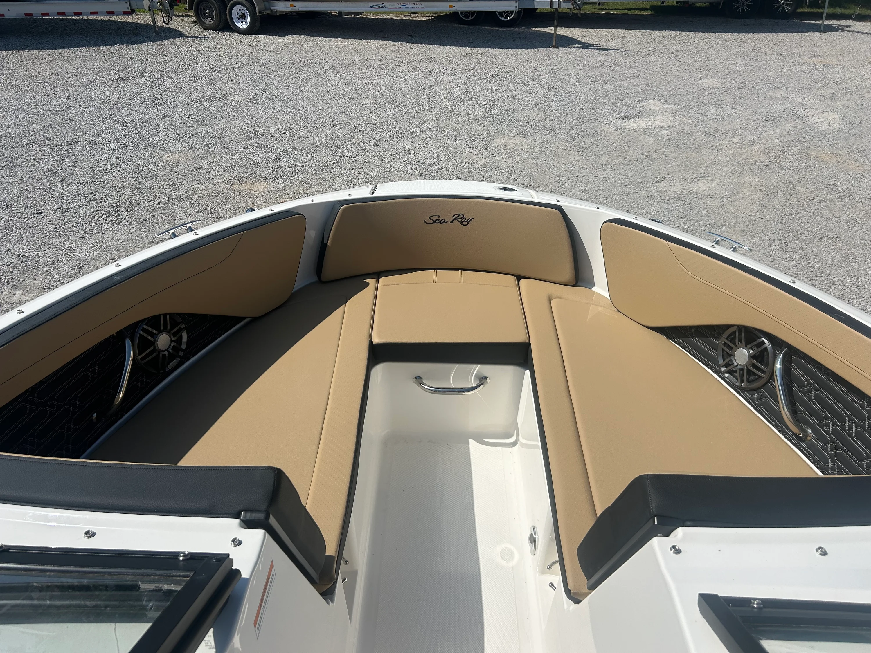 2026 Sea Ray SPX 210 Outboard Image Thumbnail #18