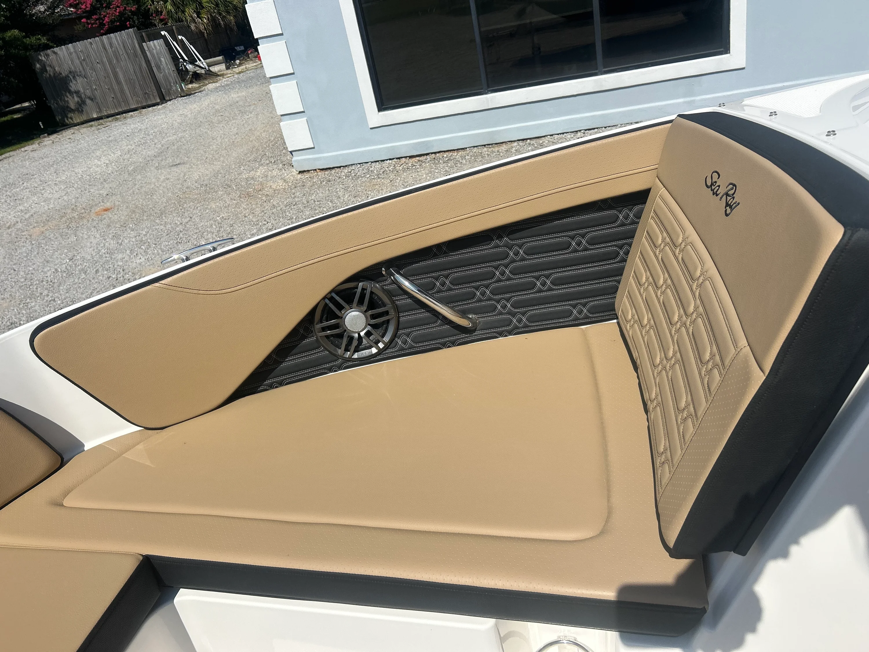 2026 Sea Ray SPX 210 Outboard Image Thumbnail #19