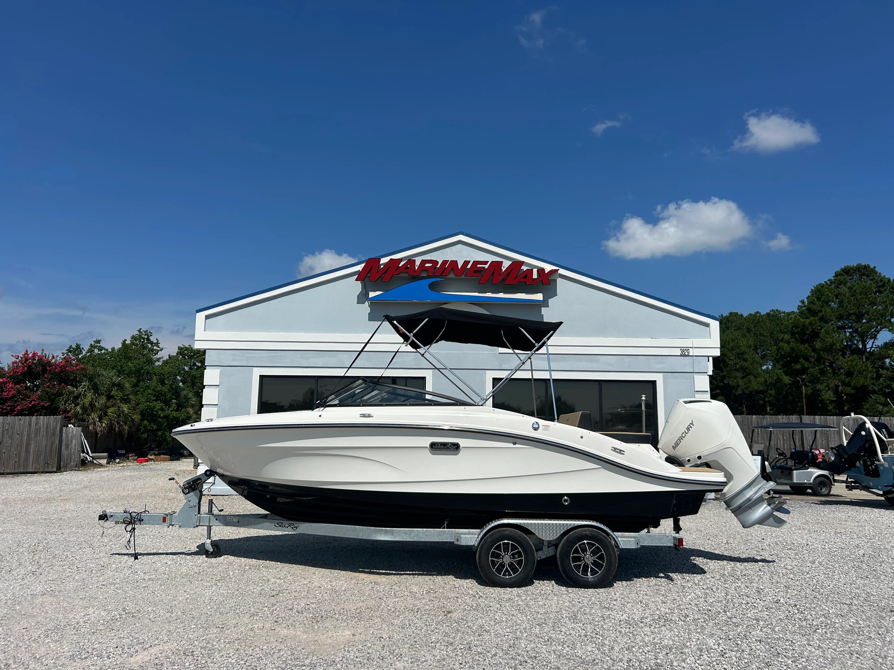 2026 Sea Ray SPX 210 Outboard Image Thumbnail #1