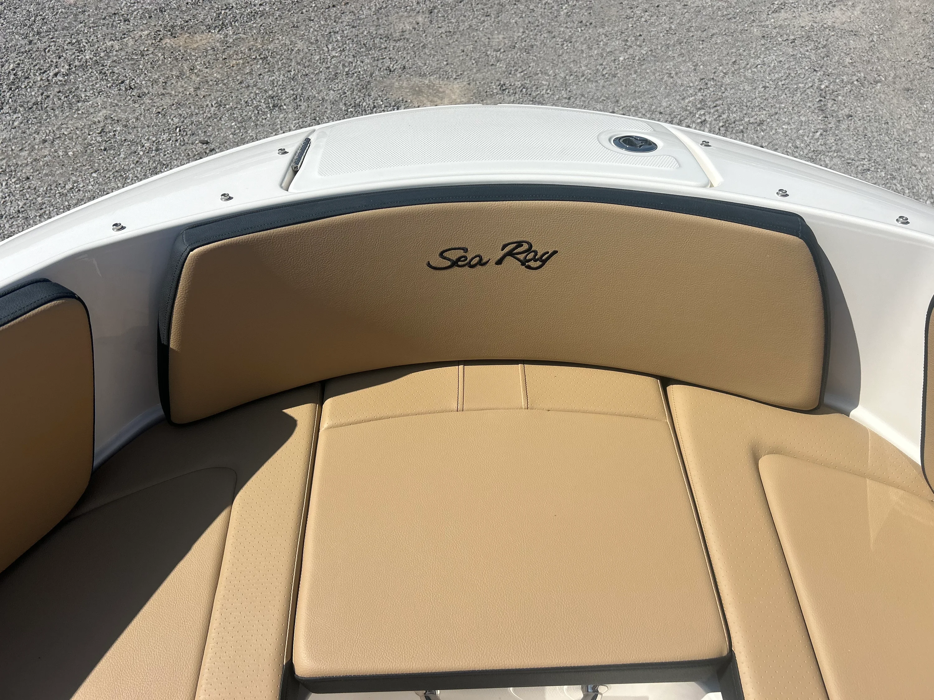 2026 Sea Ray SPX 210 Outboard Image Thumbnail #21