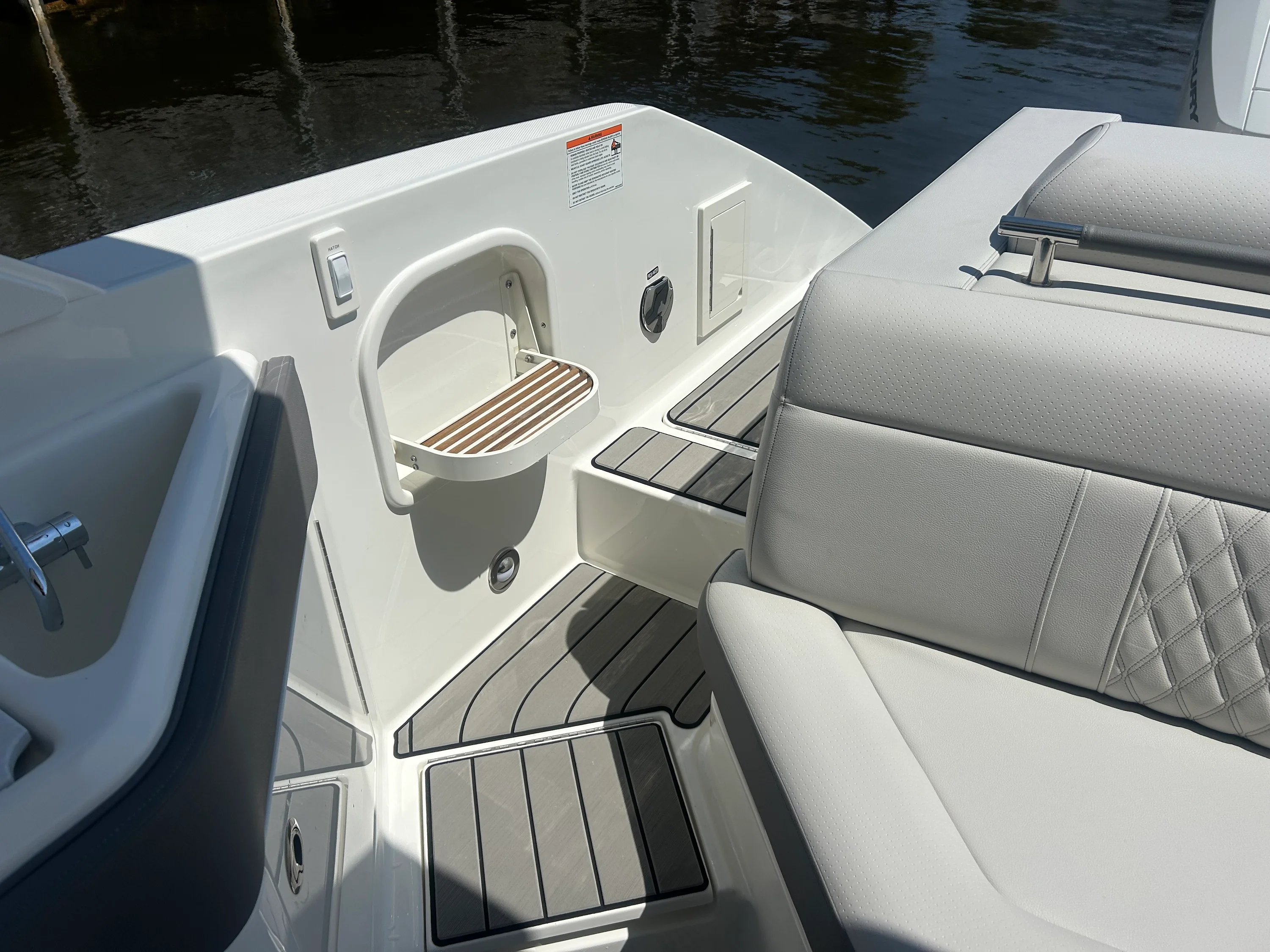 2026 Sea Ray SLX 310 Outboard Image Thumbnail #14