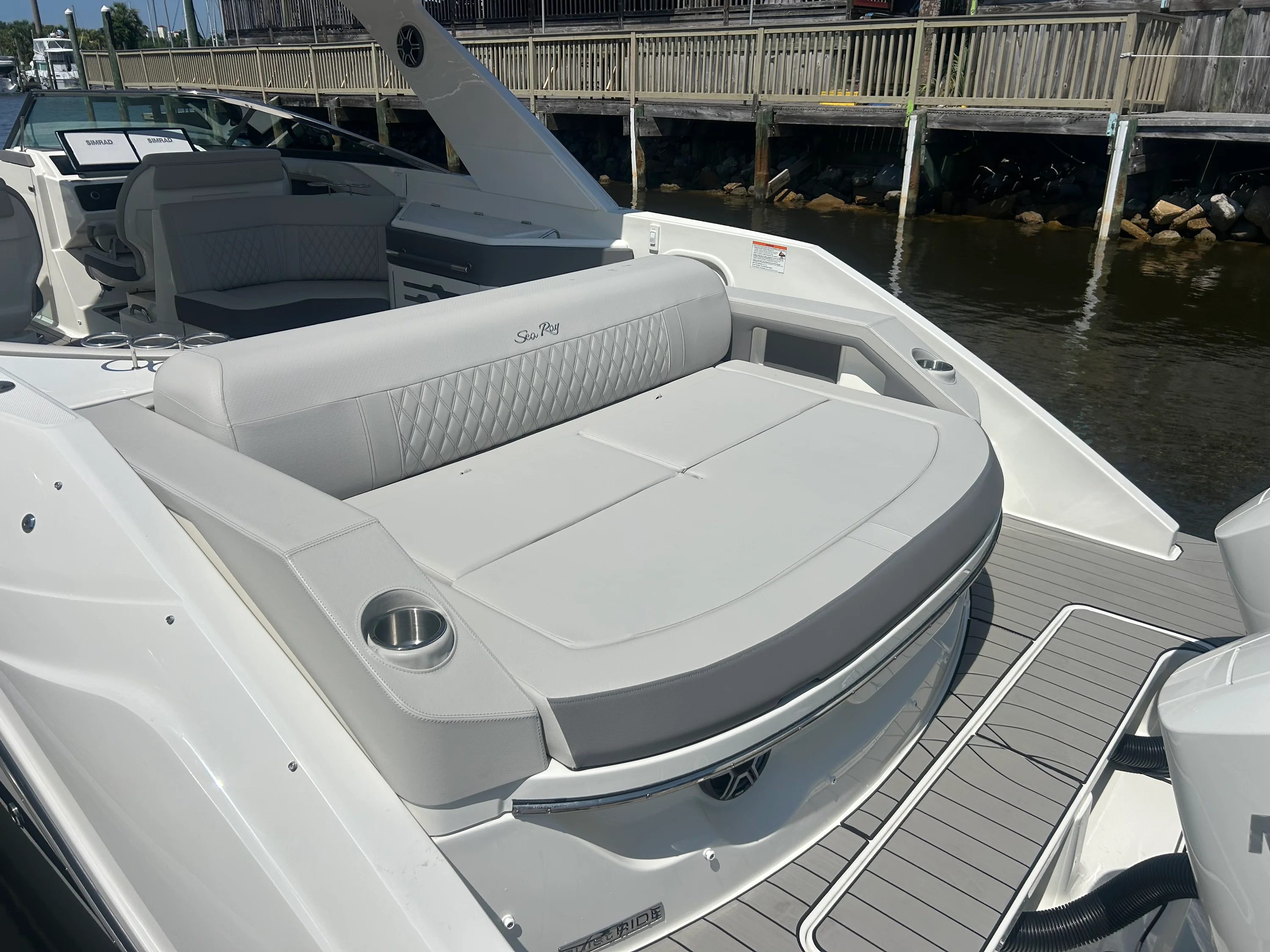 2026 Sea Ray SLX 310 Outboard Image Thumbnail #10