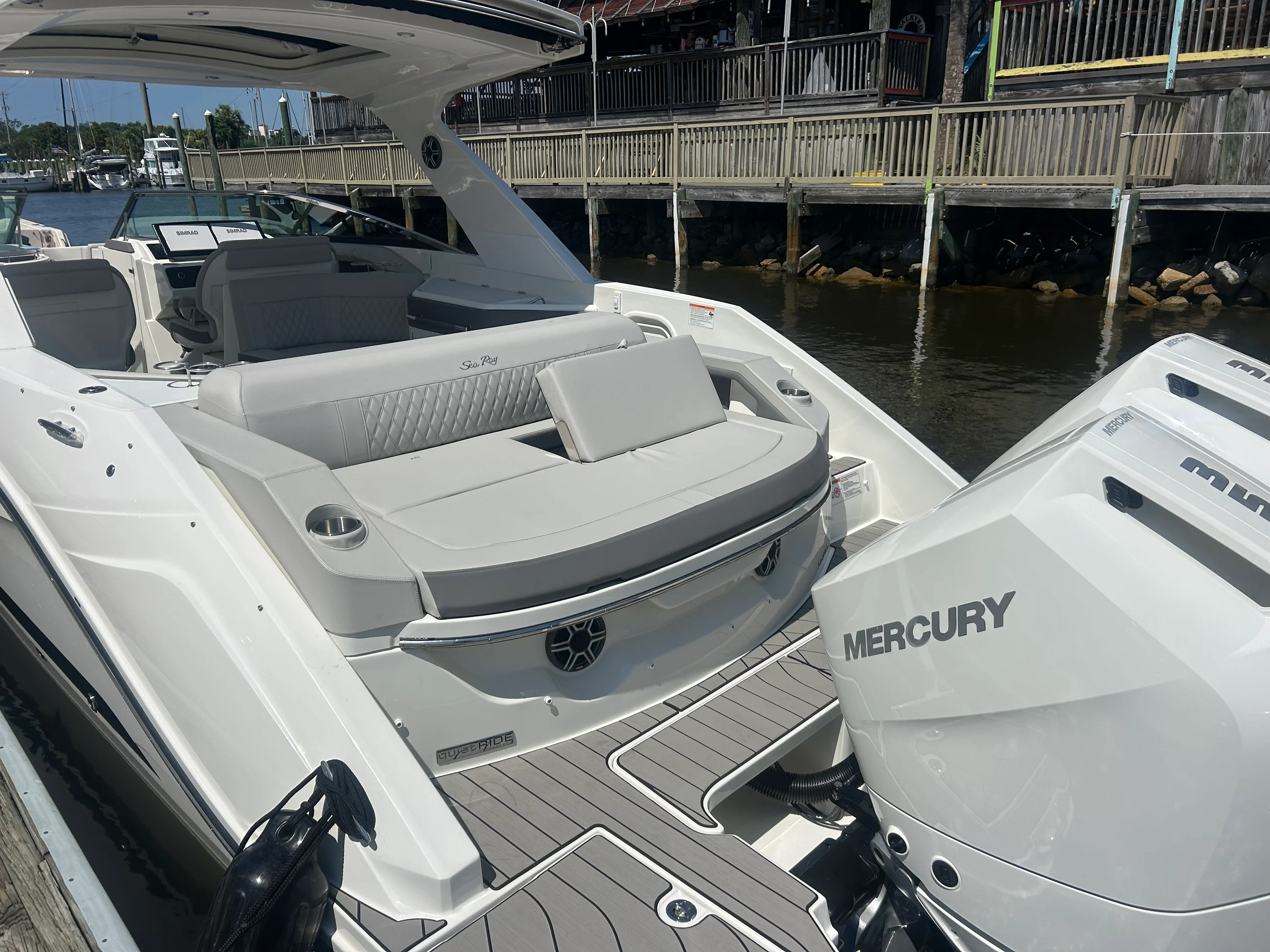 2026 Sea Ray SLX 310 Outboard Image Thumbnail #12