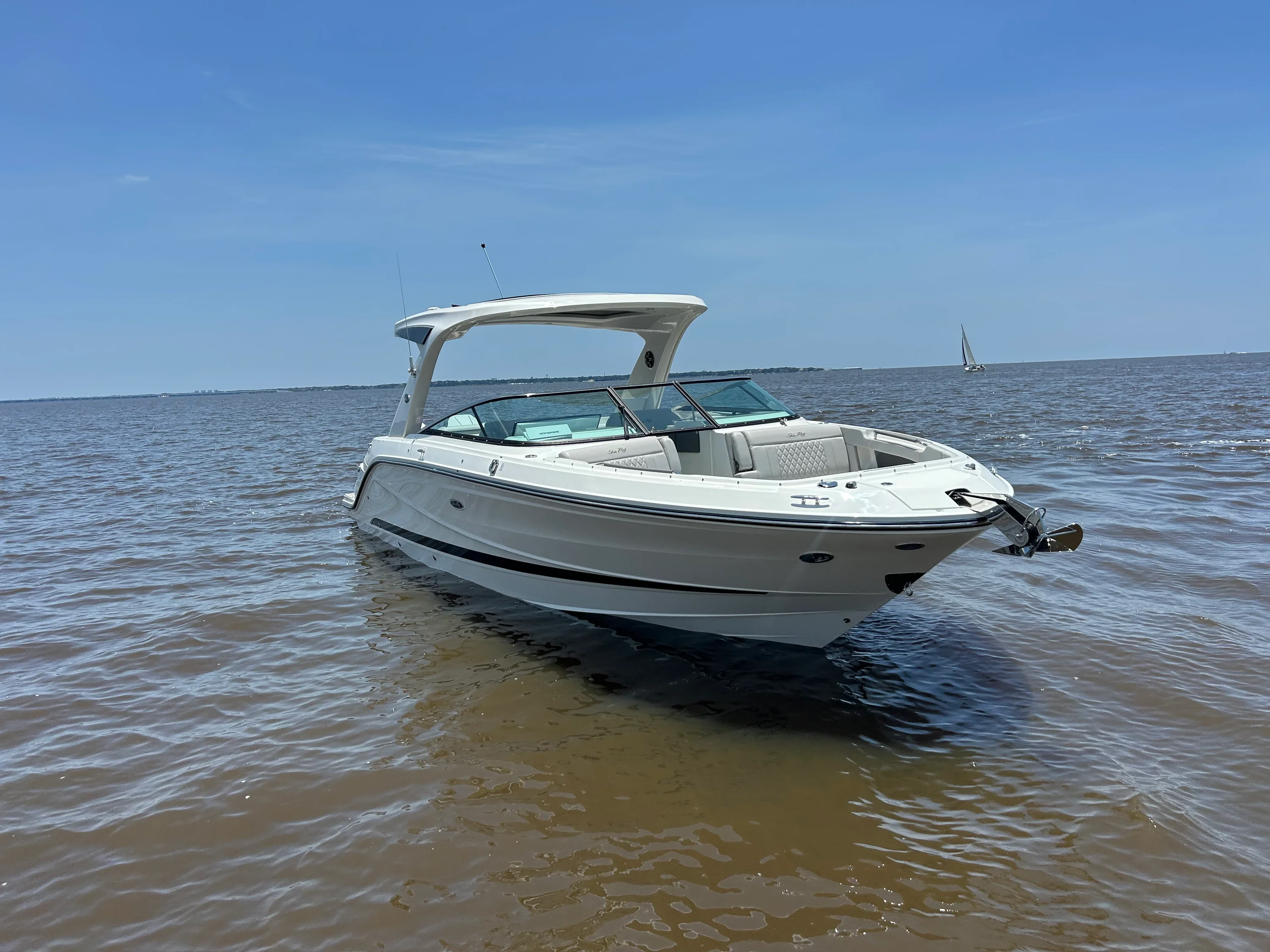2026 Sea Ray SLX 310 Outboard Image Thumbnail #3