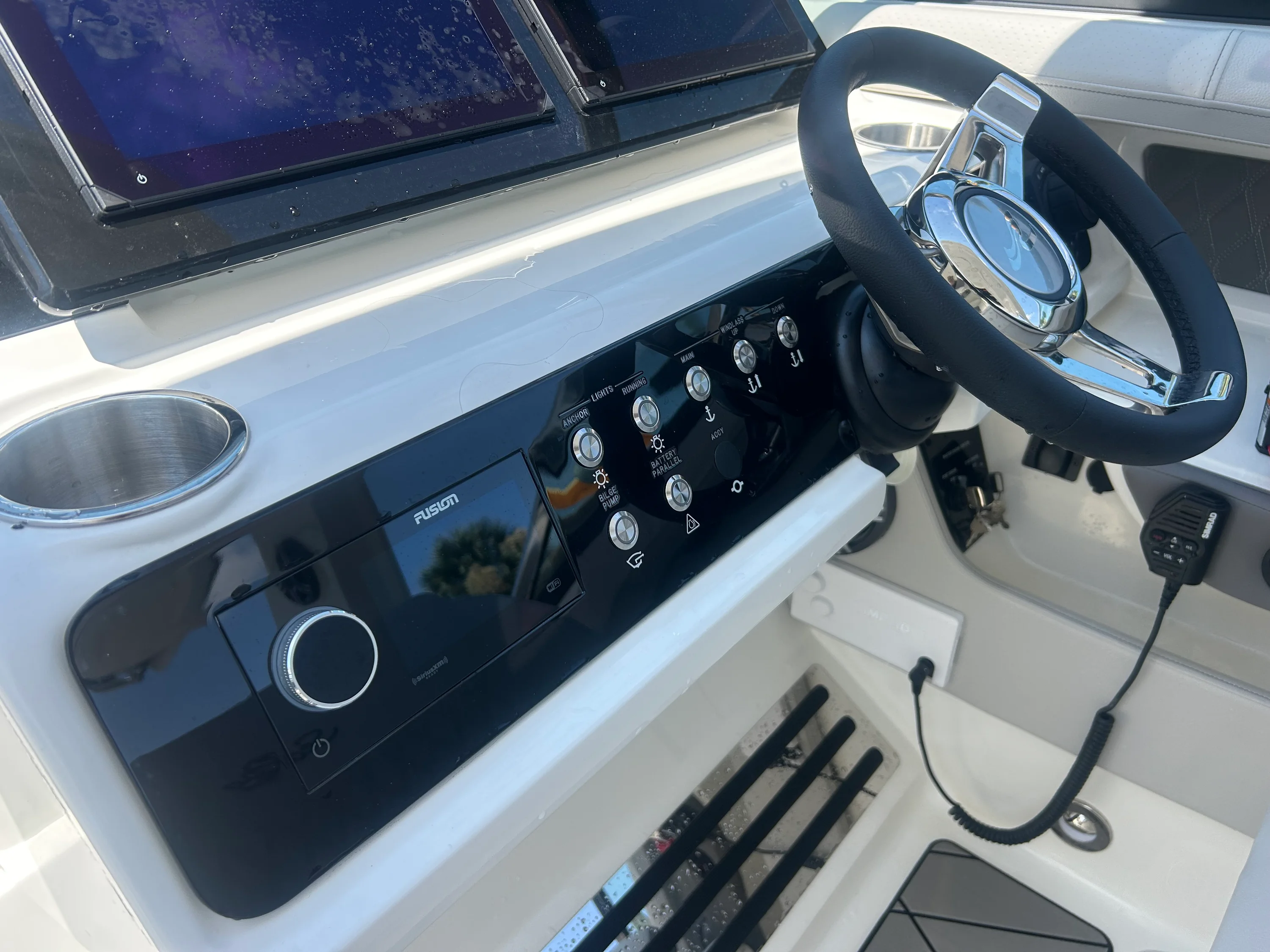 2026 Sea Ray SLX 310 Outboard Image Thumbnail #22
