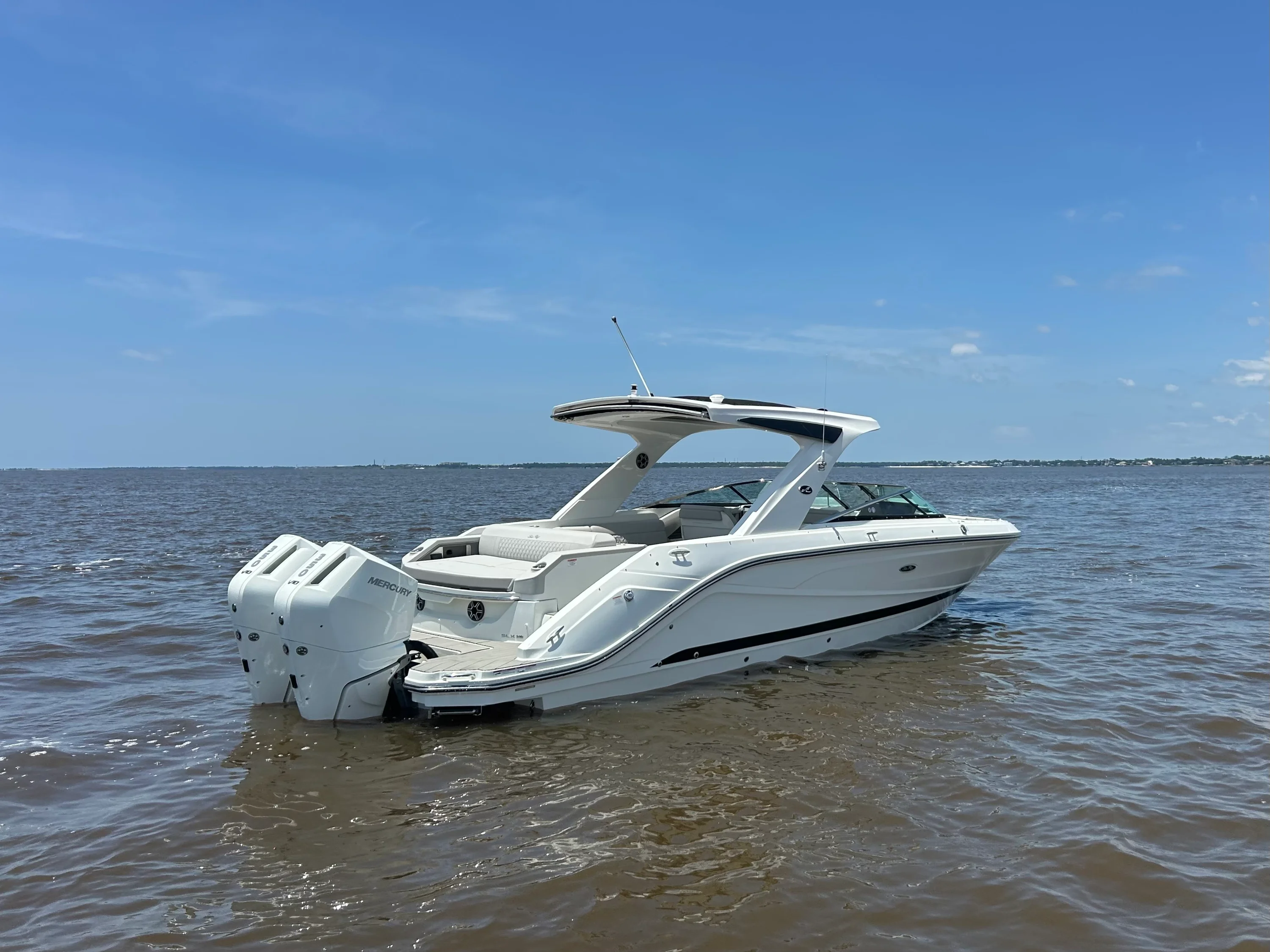 2026 Sea Ray SLX 310 Outboard Image Thumbnail #7
