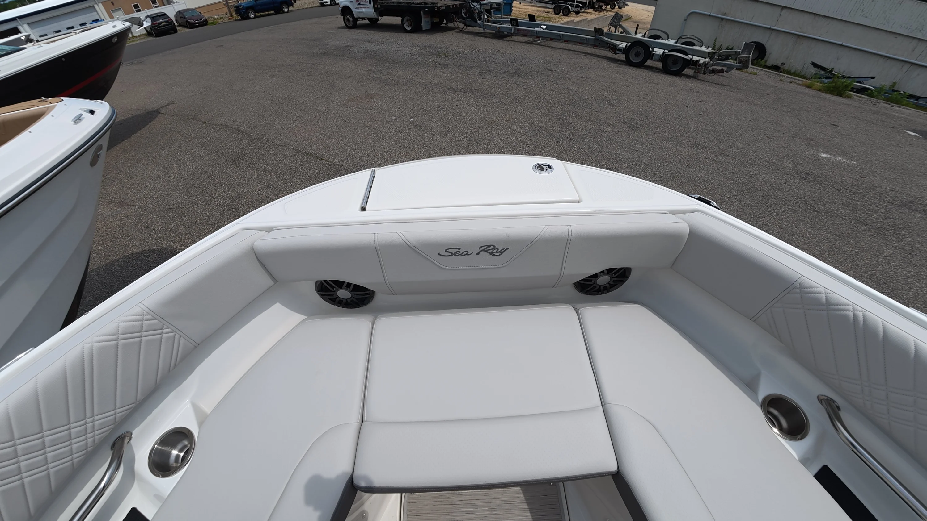 2026 Sea Ray SDX 250 Outboard Image Thumbnail #40