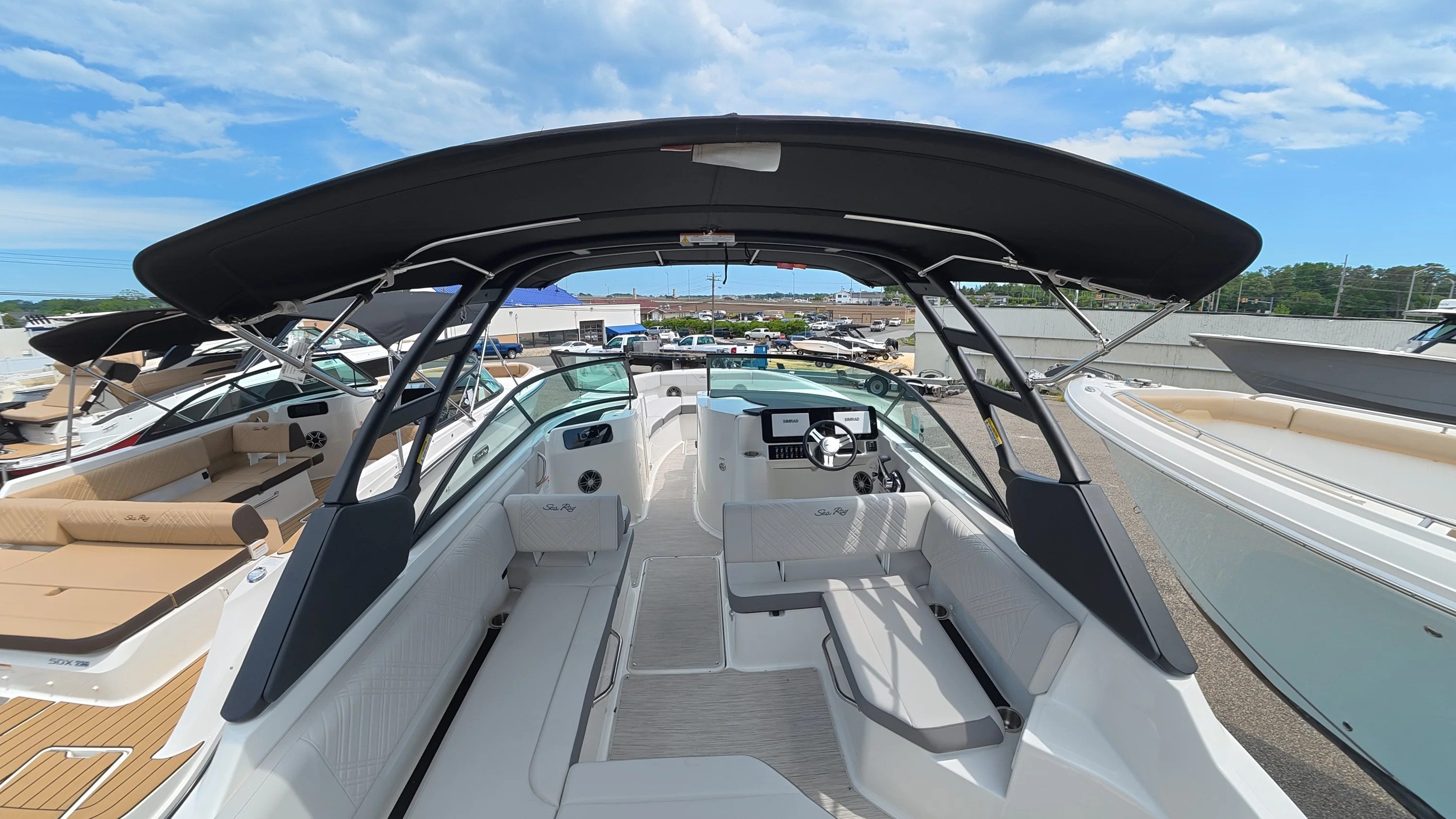 2026 Sea Ray SDX 250 Outboard Image Thumbnail #8