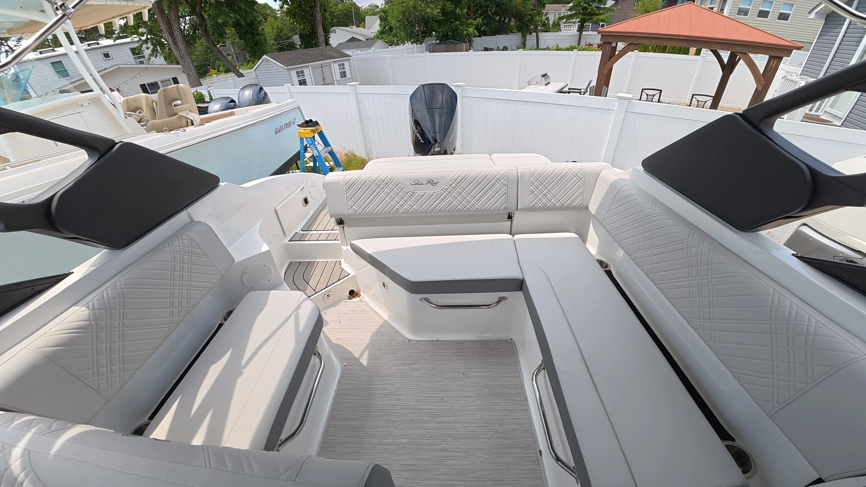 2026 Sea Ray SDX 250 Outboard Image Thumbnail #11