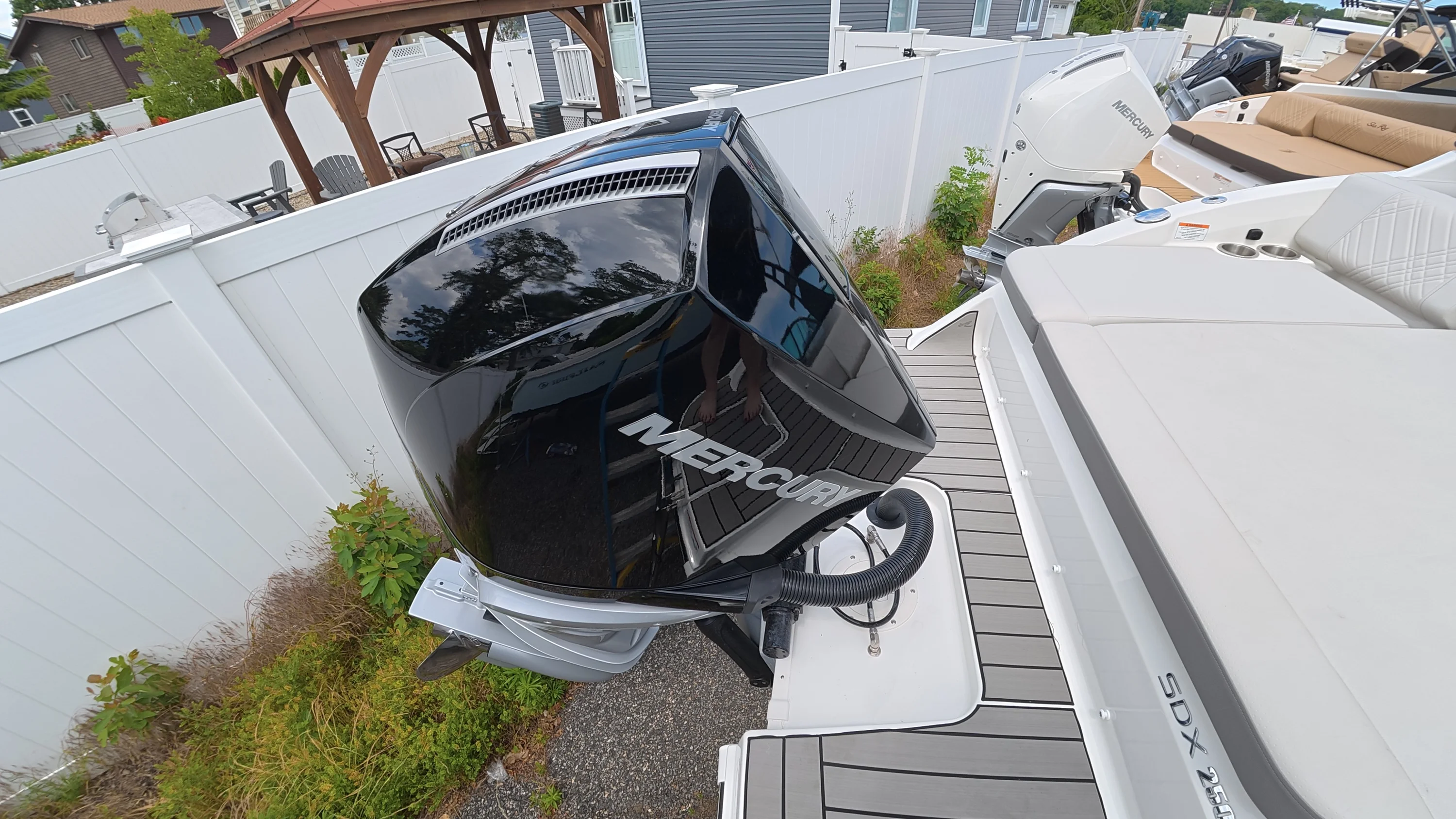 2026 Sea Ray SDX 250 Outboard Image Thumbnail #2