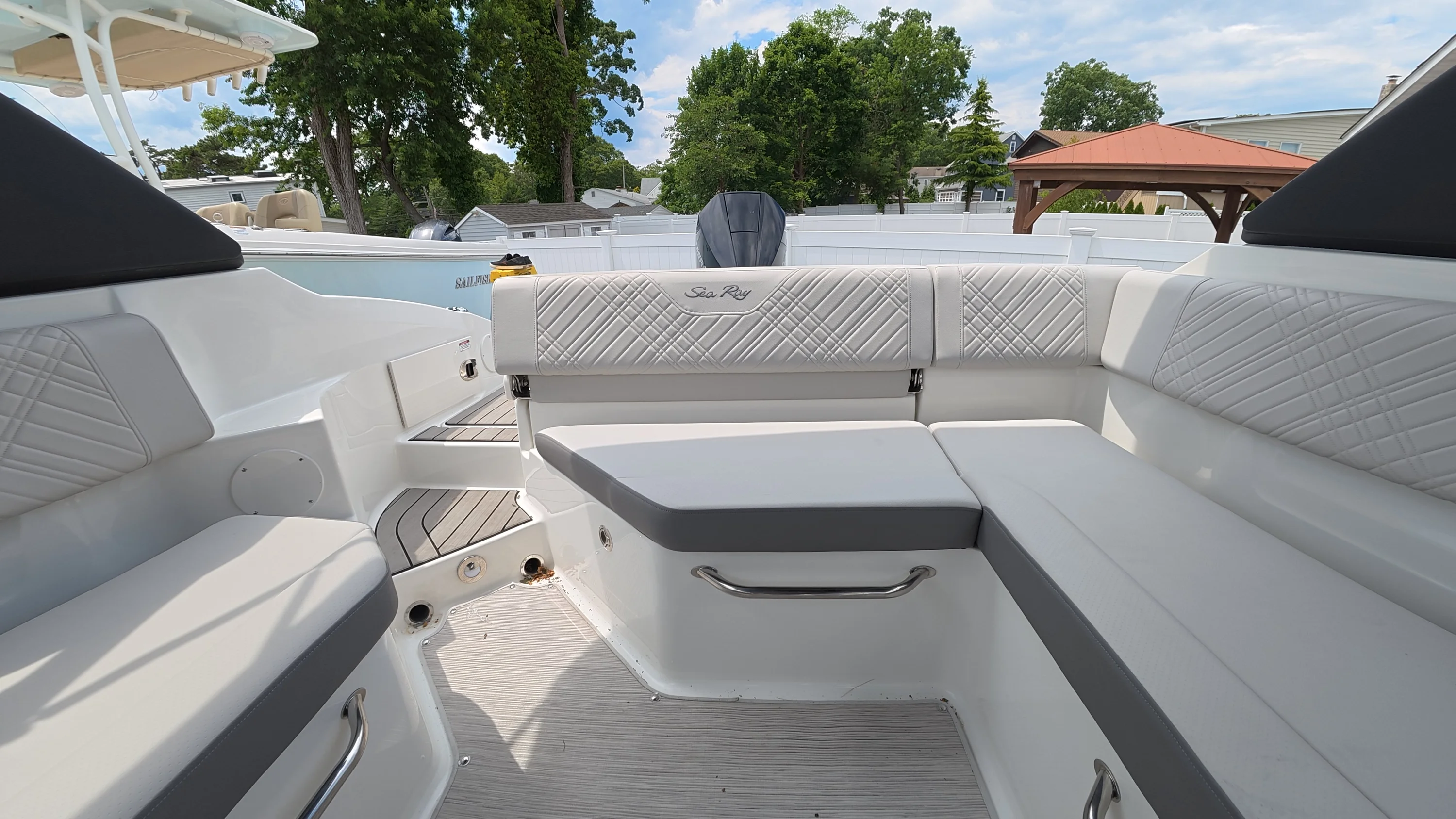 2026 Sea Ray SDX 250 Outboard Image Thumbnail #12