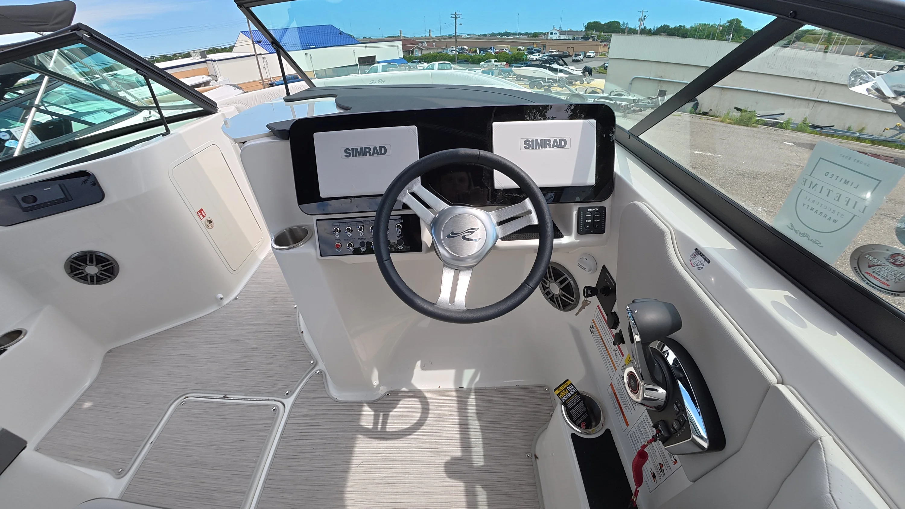 2026 Sea Ray SDX 250 Outboard Image Thumbnail #25