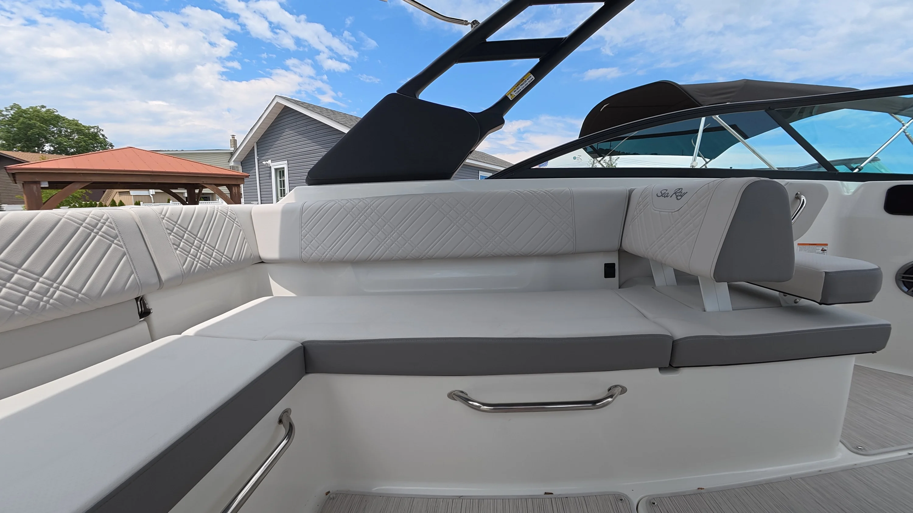2026 Sea Ray SDX 250 Outboard Image Thumbnail #14