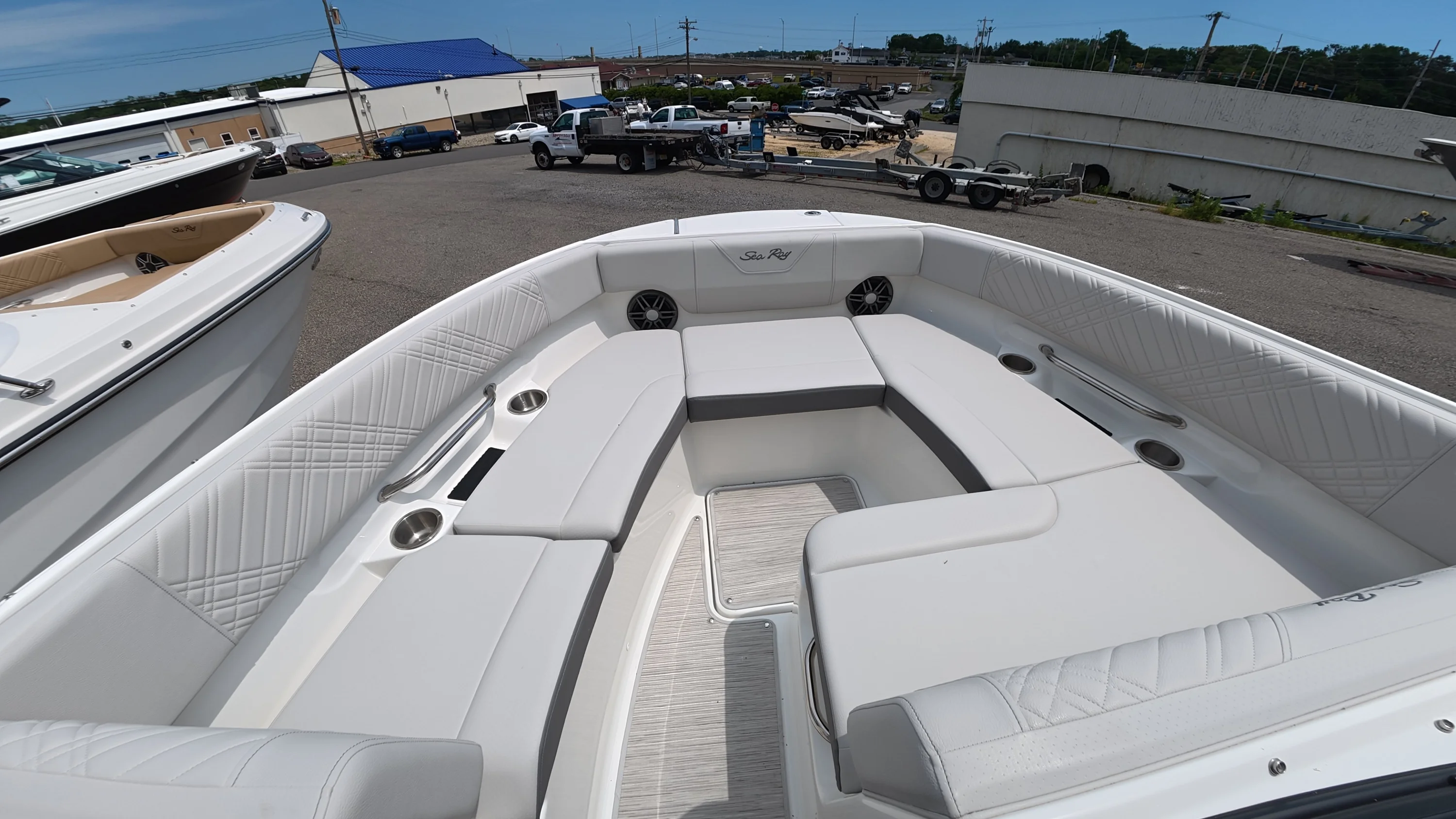 2026 Sea Ray SDX 250 Outboard Image Thumbnail #37