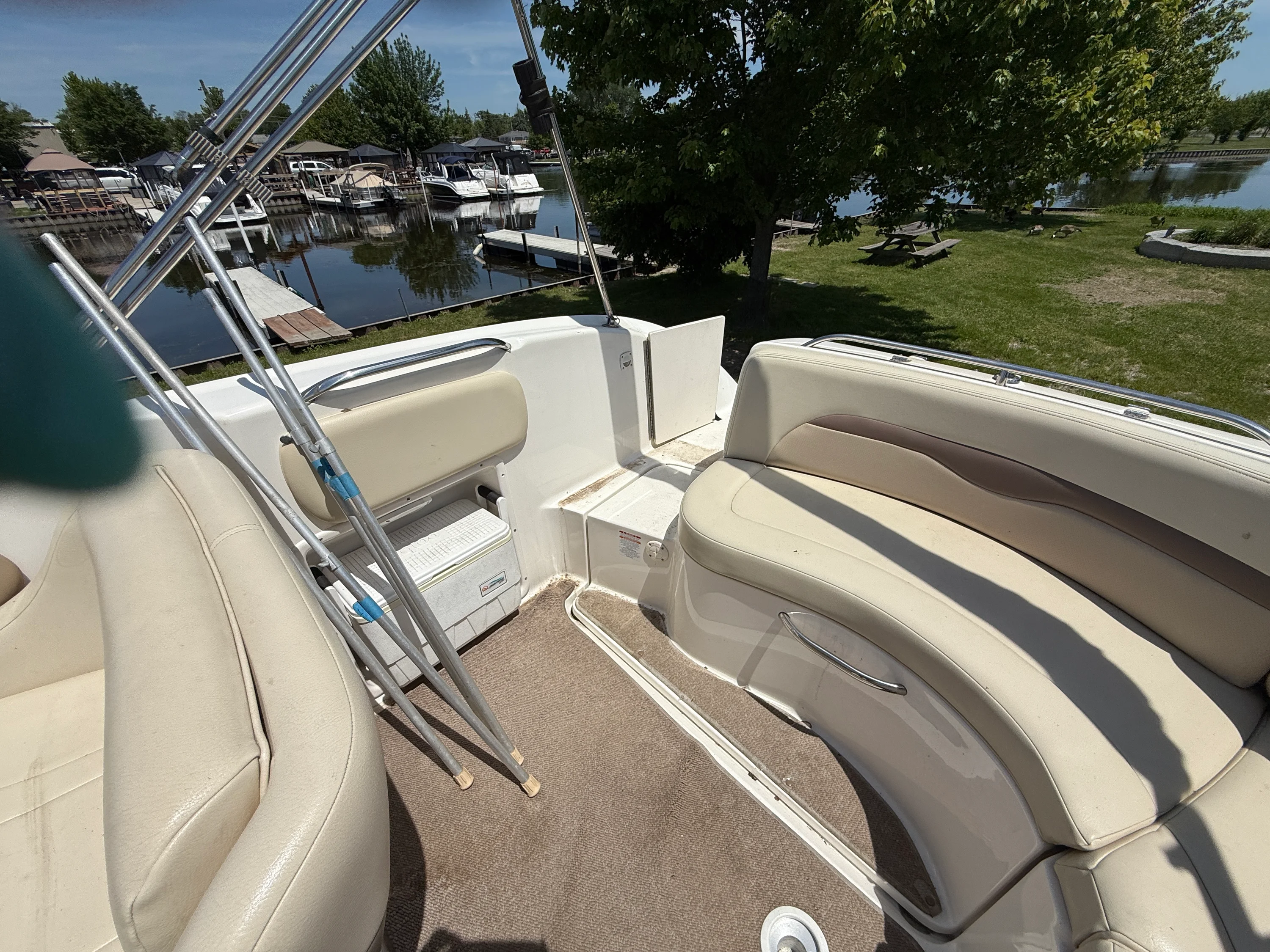 2005 Chaparral 252 SUNSESTA Image Thumbnail #11