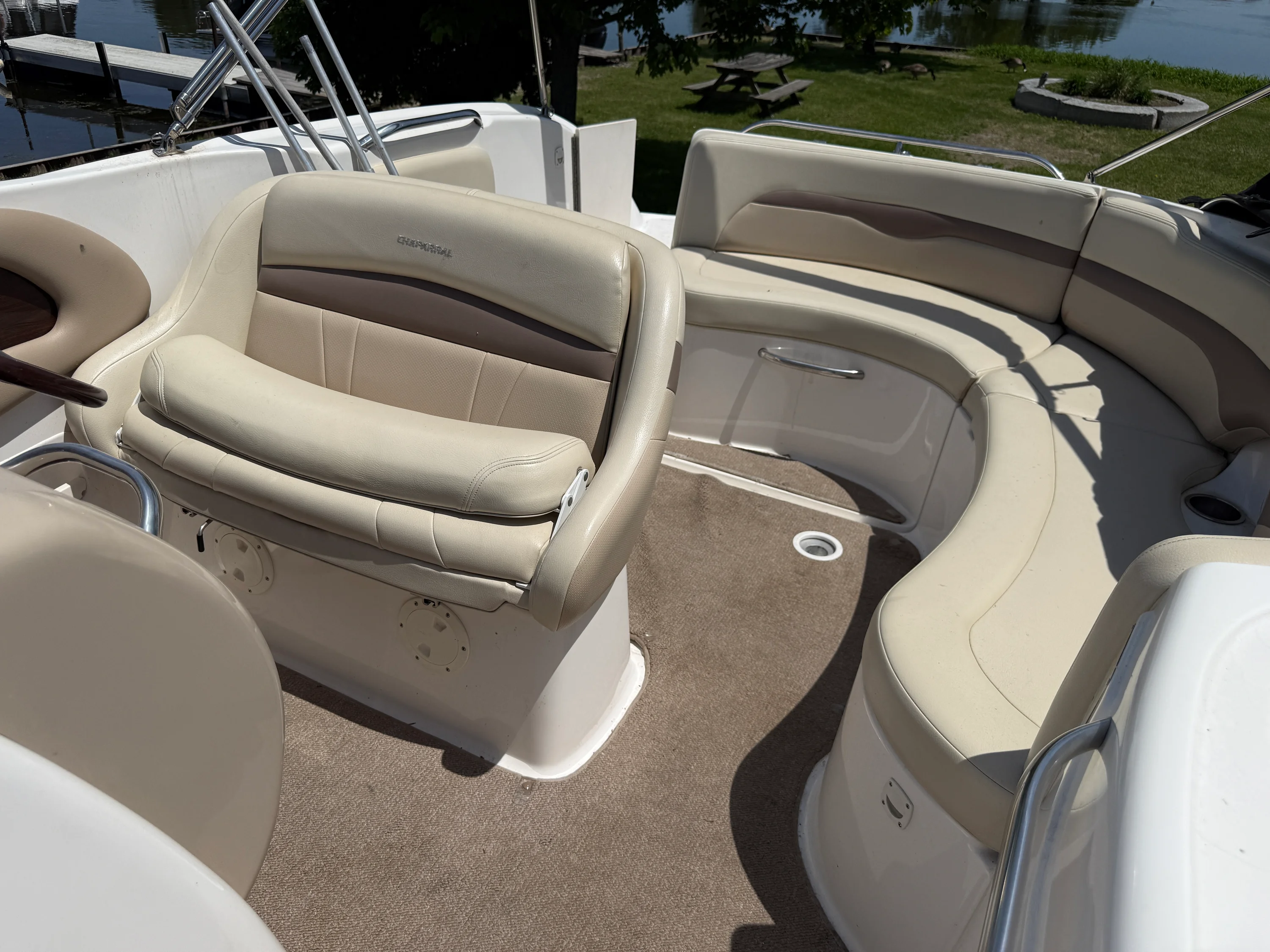 2005 Chaparral 252 SUNSESTA Image Thumbnail #5