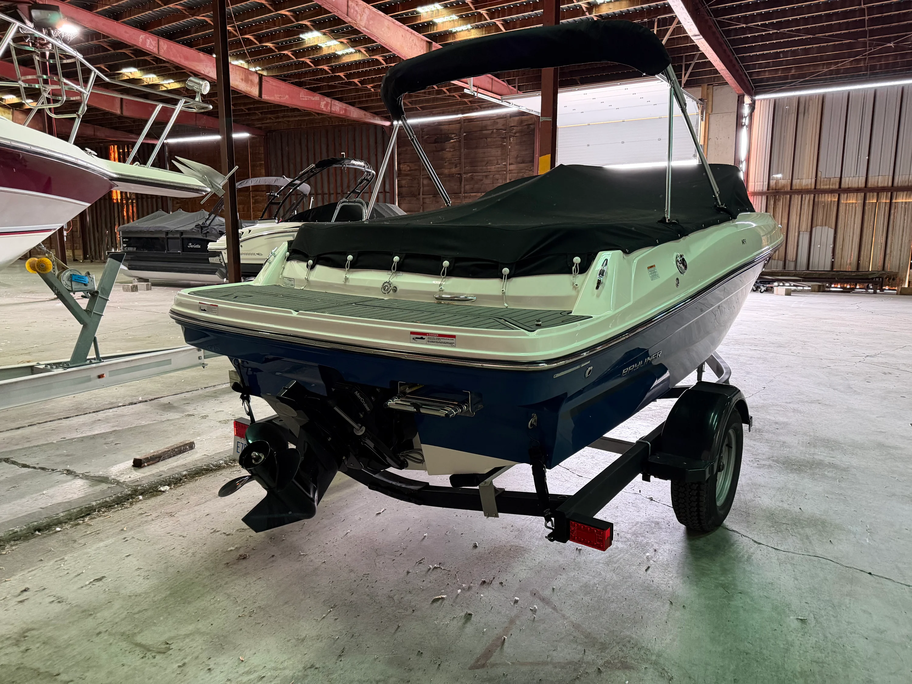 2023 Bayliner VR4 Bowrider Image Thumbnail #4