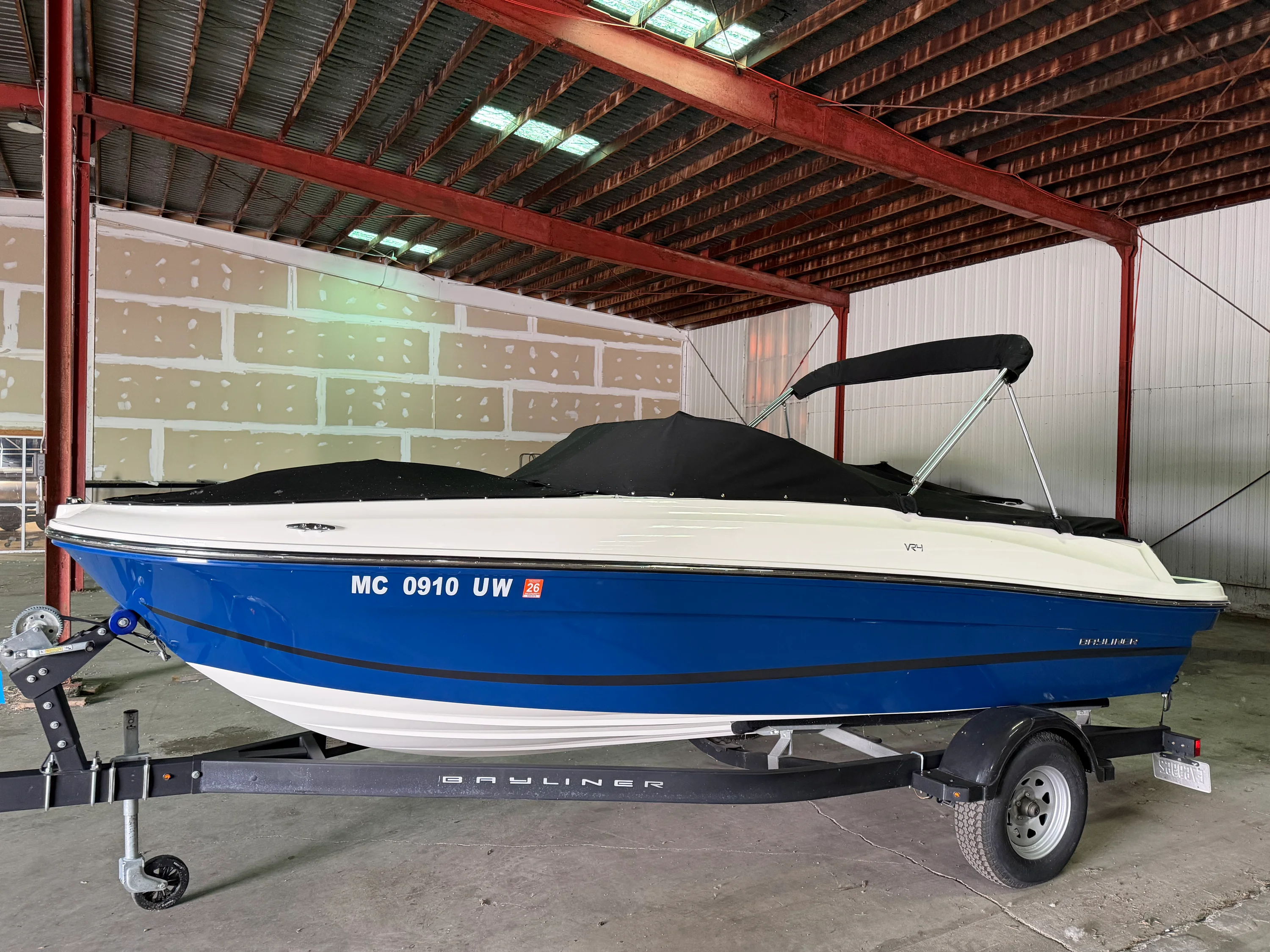 2023 Bayliner VR4 Bowrider Image Thumbnail #0