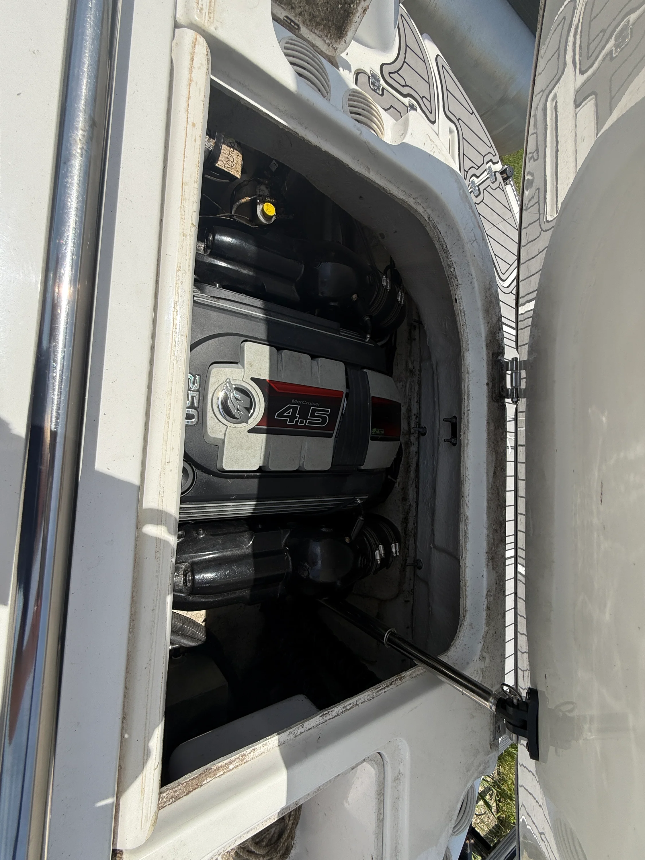 2018 Hurricane SS 202 Image Thumbnail #16