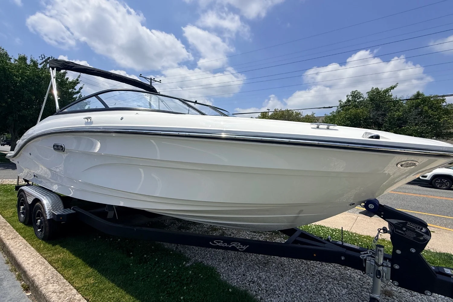 2026 Sea Ray SPX 210 Outboard Image Thumbnail #2