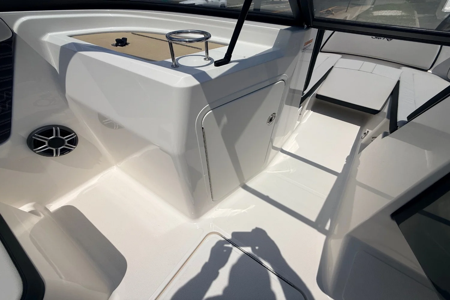 2026 Sea Ray SPX 210 Outboard Image Thumbnail #10