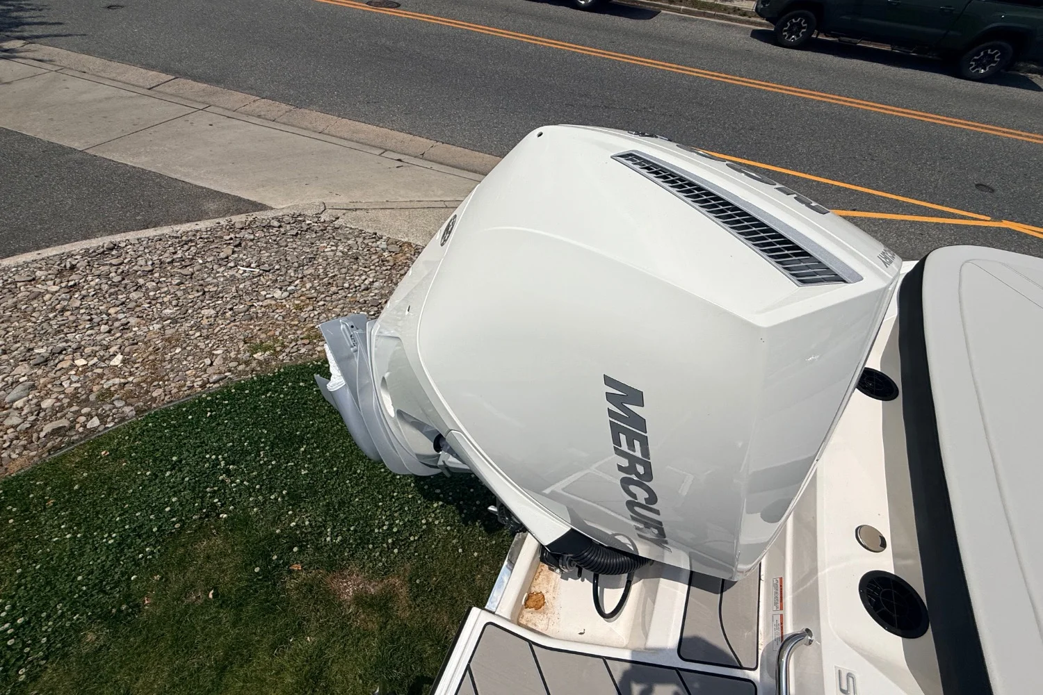 2026 Sea Ray SPX 210 Outboard Image Thumbnail #3