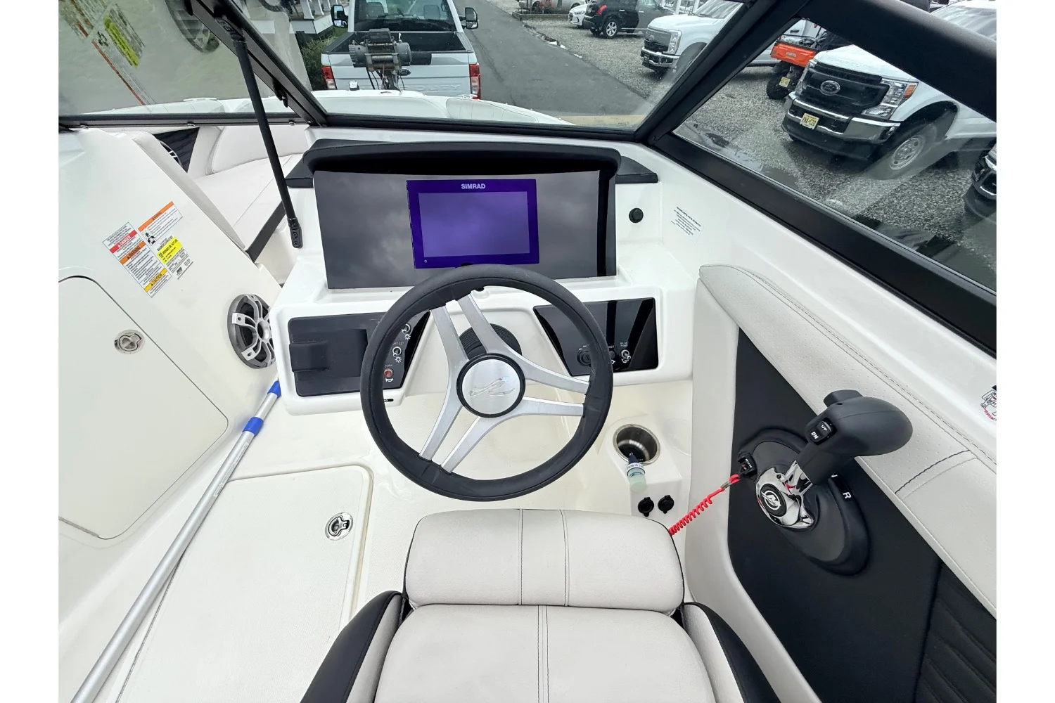 2023 Sea Ray 190 SPX OB Image Thumbnail #10