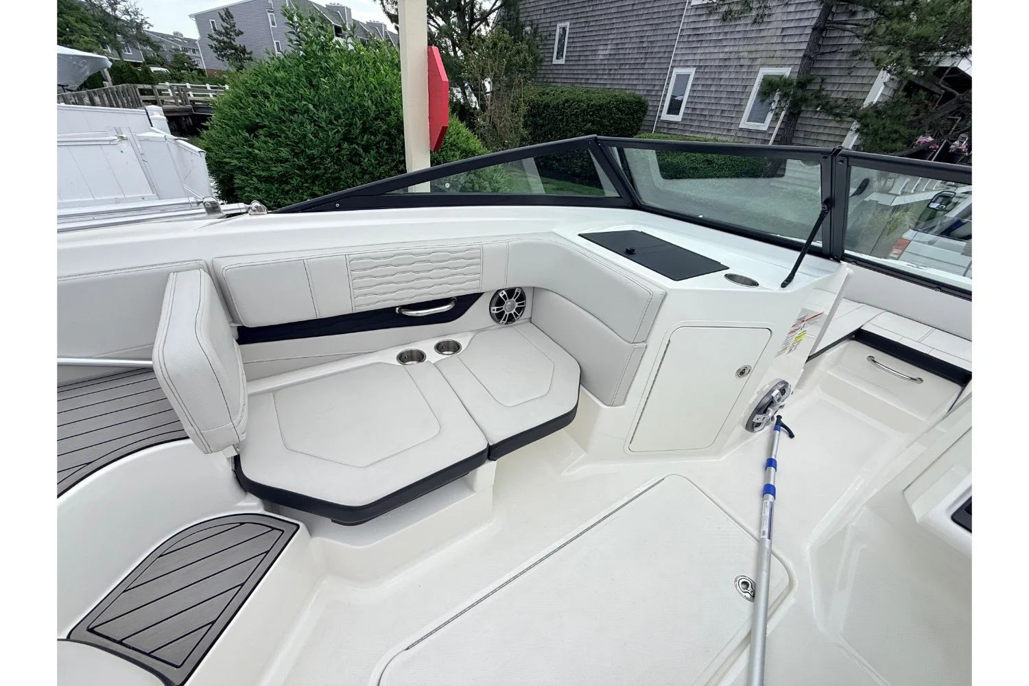 2023 Sea Ray 190 SPX OB Image Thumbnail #7