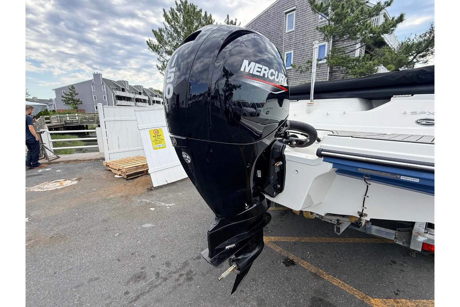 2023 Sea Ray 190 SPX OB Image Thumbnail #2