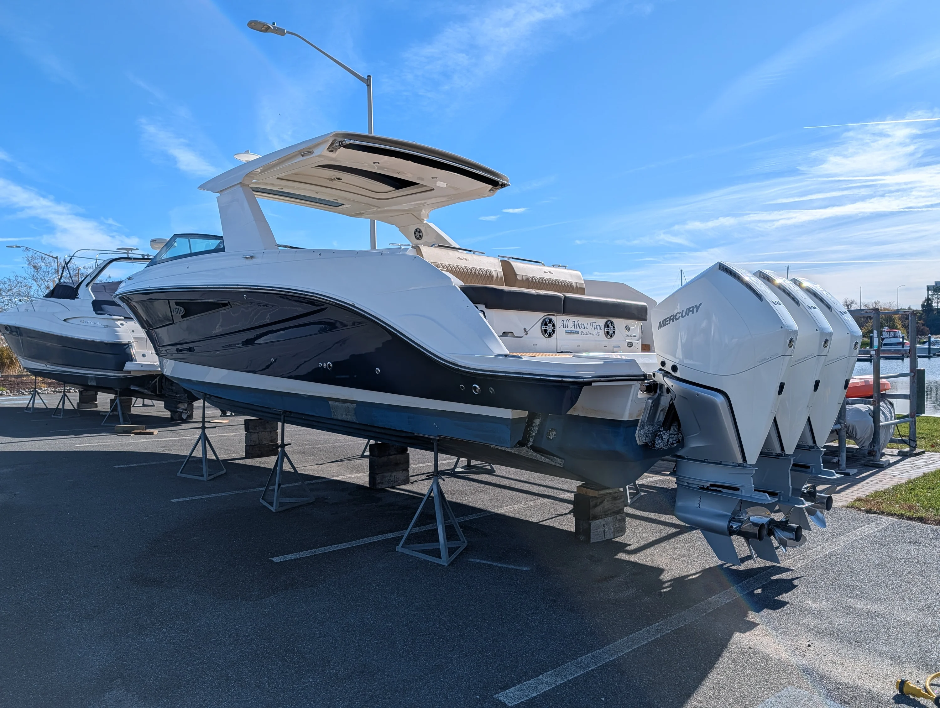 2023 Sea Ray 400 SLX OB Image Thumbnail #2