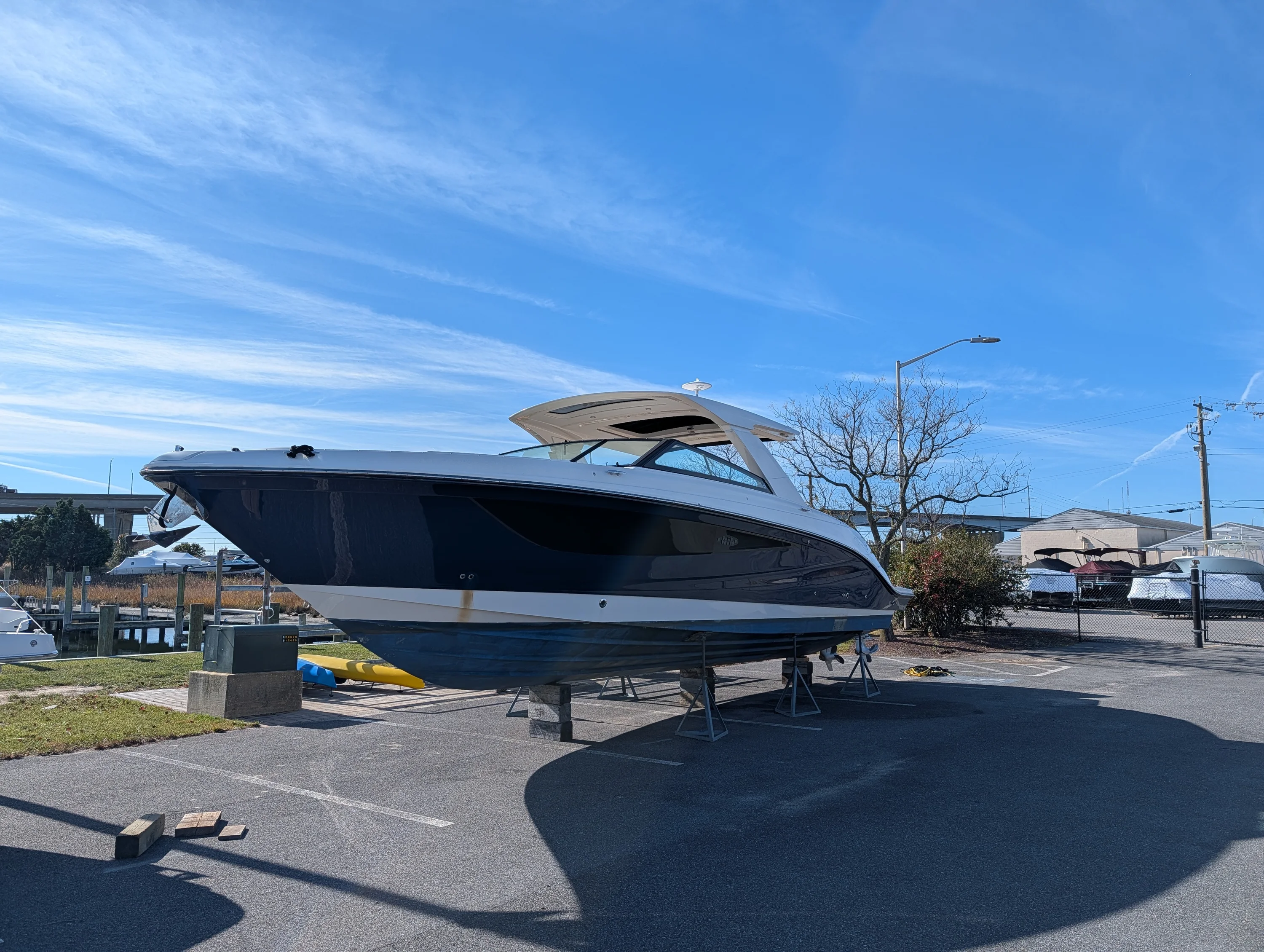 2023 Sea Ray 400 SLX OB Image Thumbnail #4