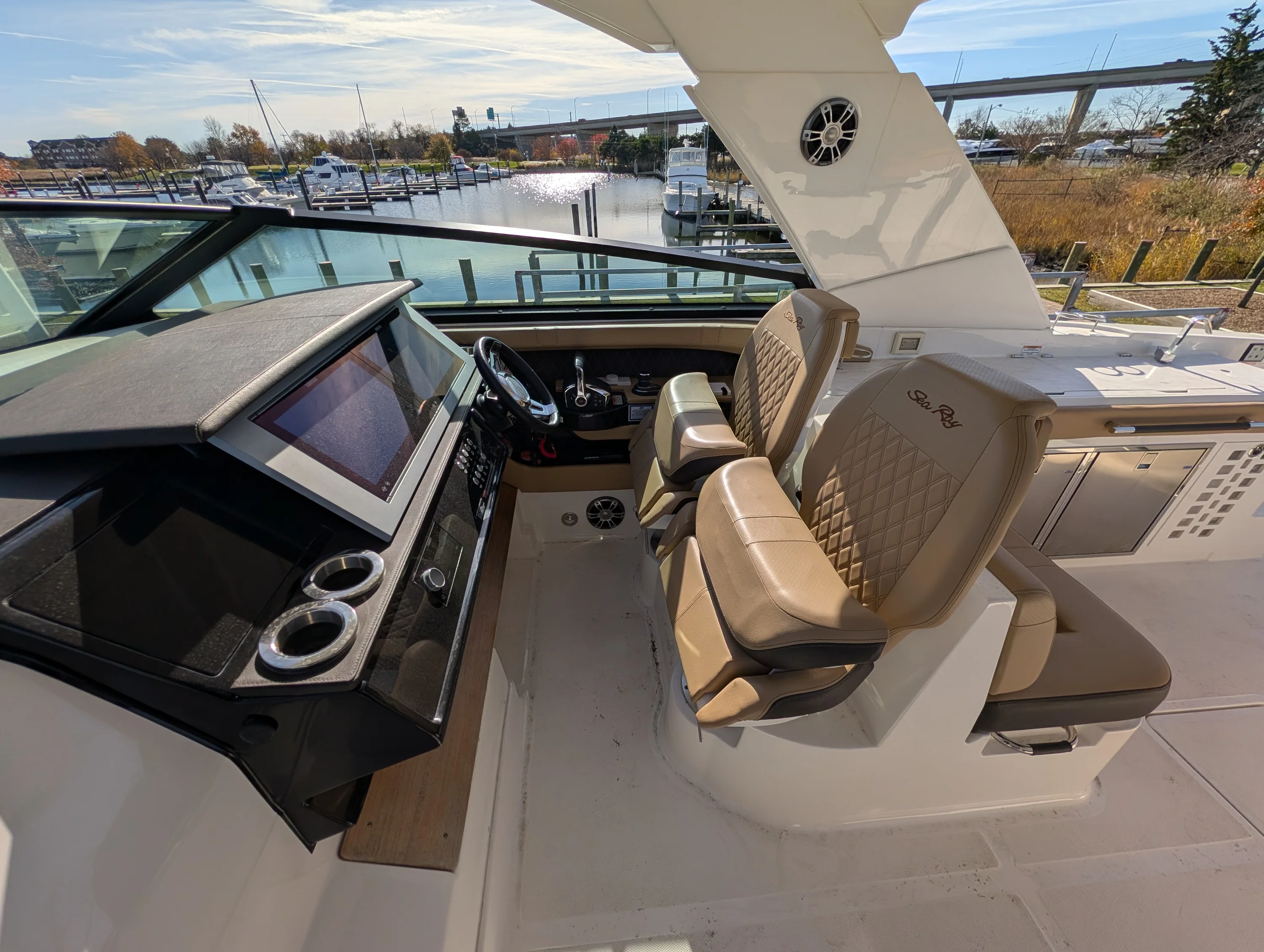 2023 Sea Ray 400 SLX OB Image Thumbnail #12