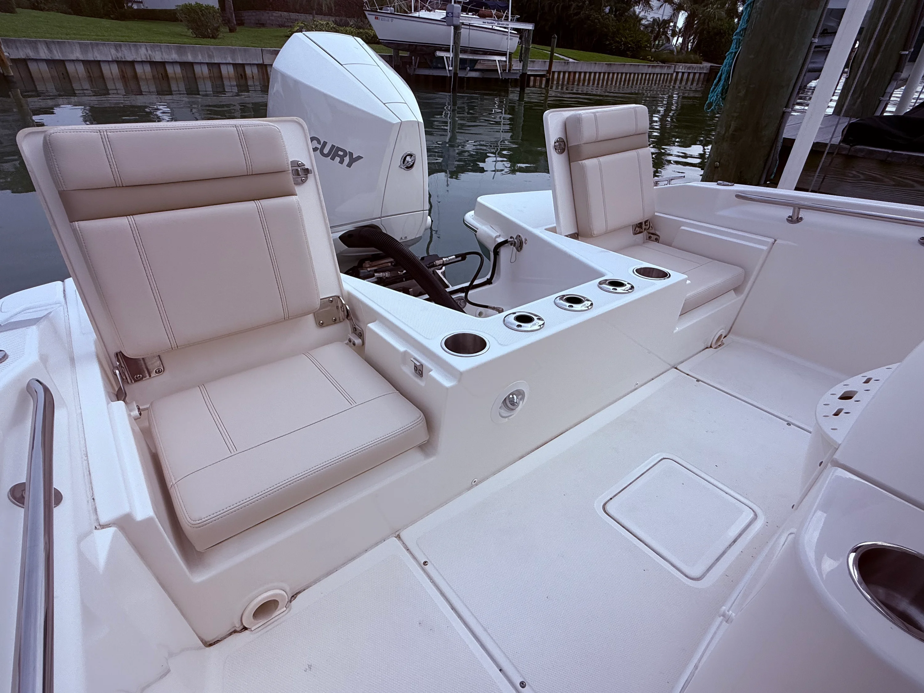 2024 Boston Whaler 22 DAUNTLESS Image Thumbnail #24