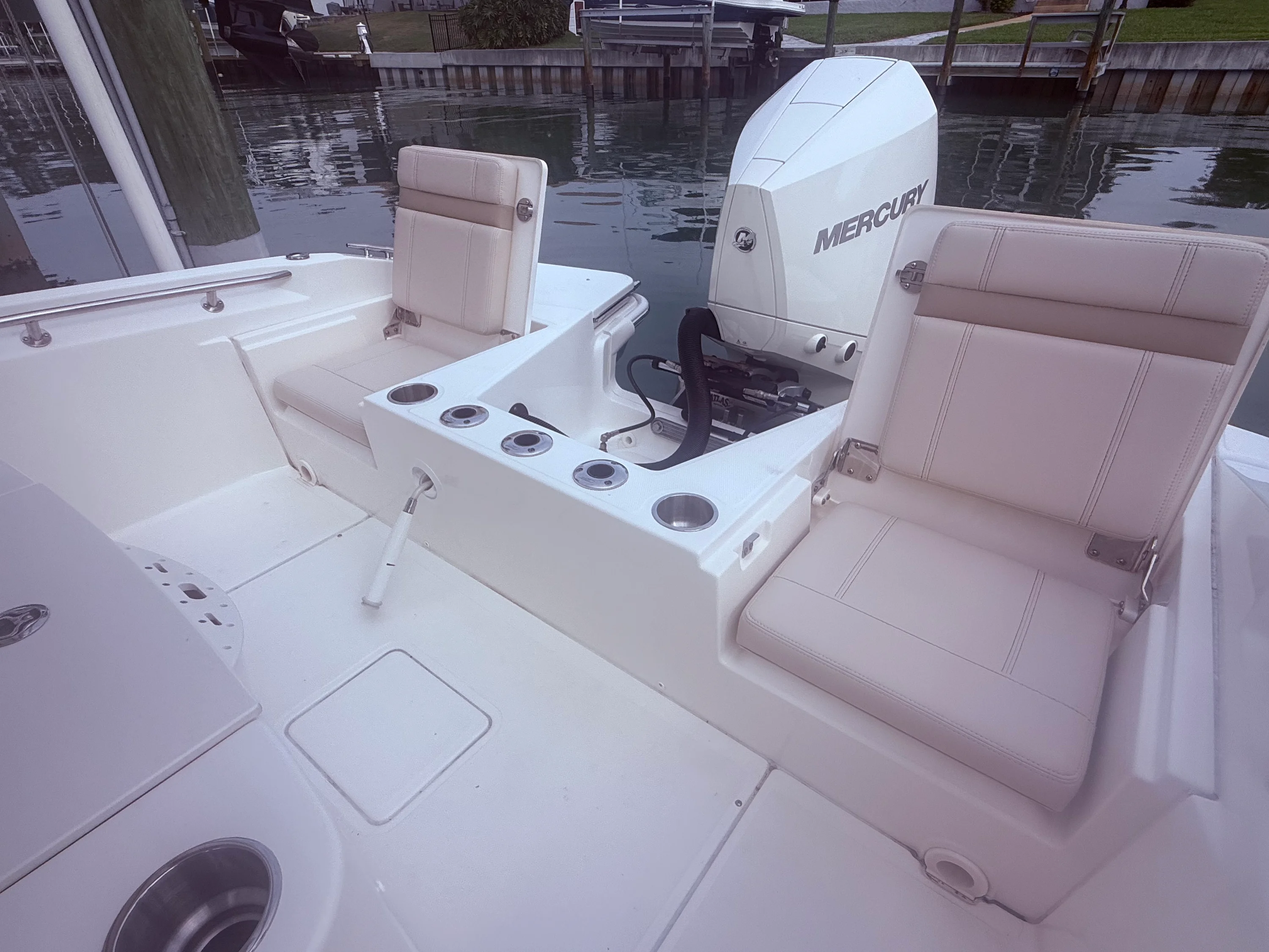 2024 Boston Whaler 22 DAUNTLESS Image Thumbnail #25