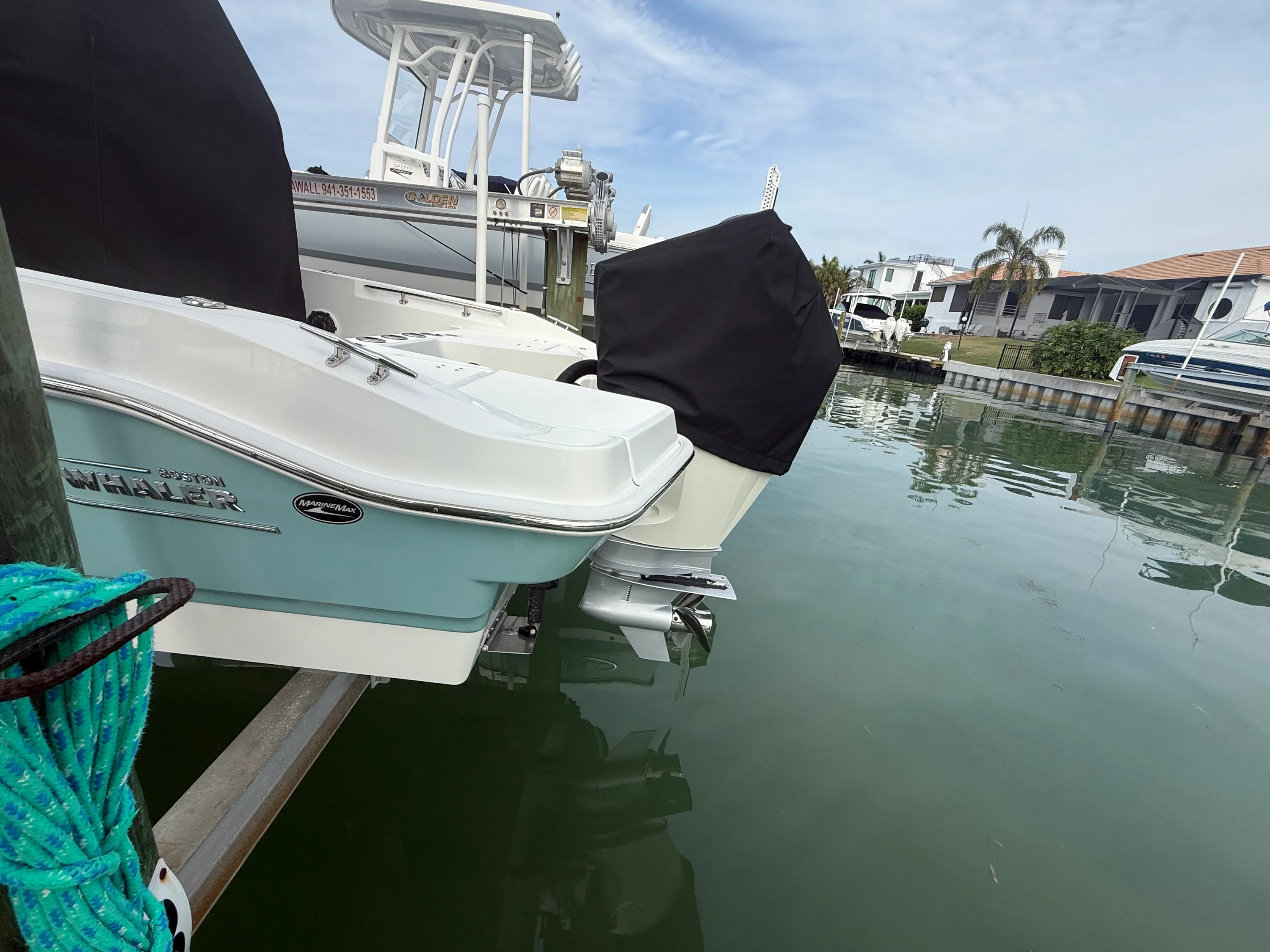 2024 Boston Whaler 22 DAUNTLESS Image Thumbnail #5