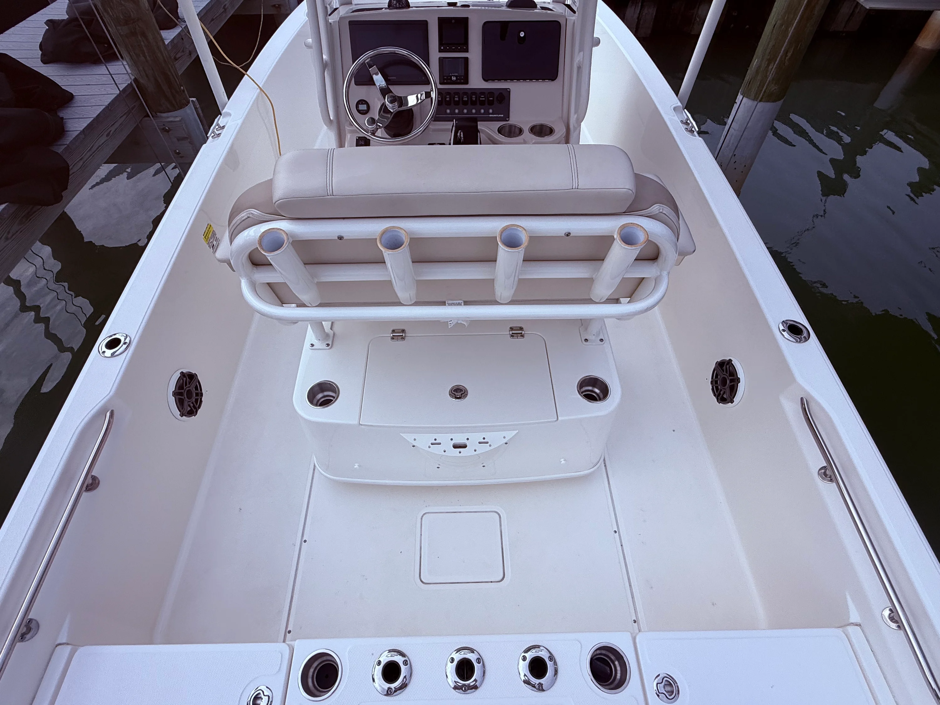2024 Boston Whaler 22 DAUNTLESS Image Thumbnail #21