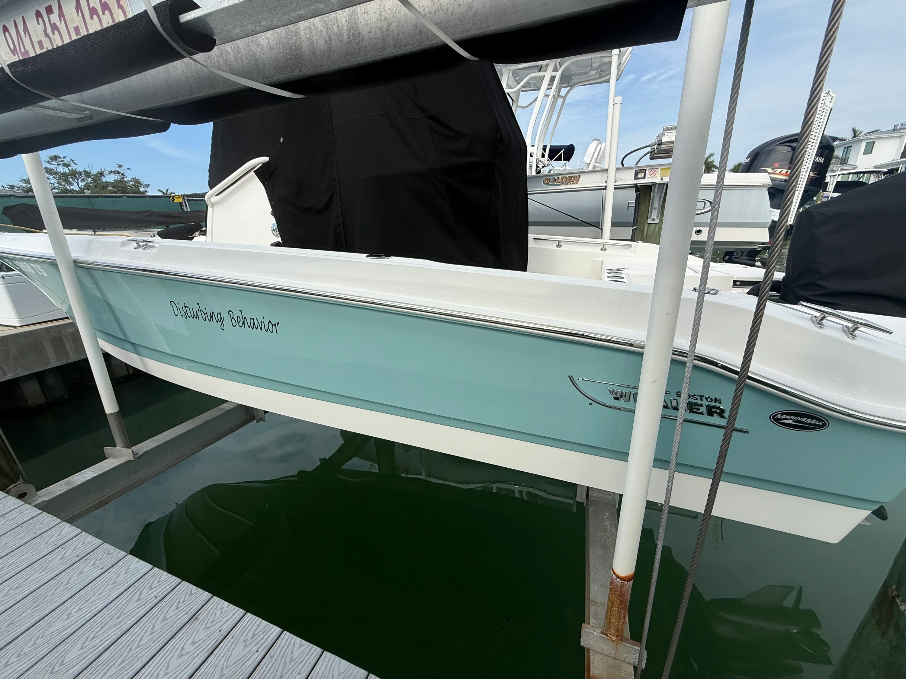 2024 Boston Whaler 22 DAUNTLESS Image Thumbnail #3