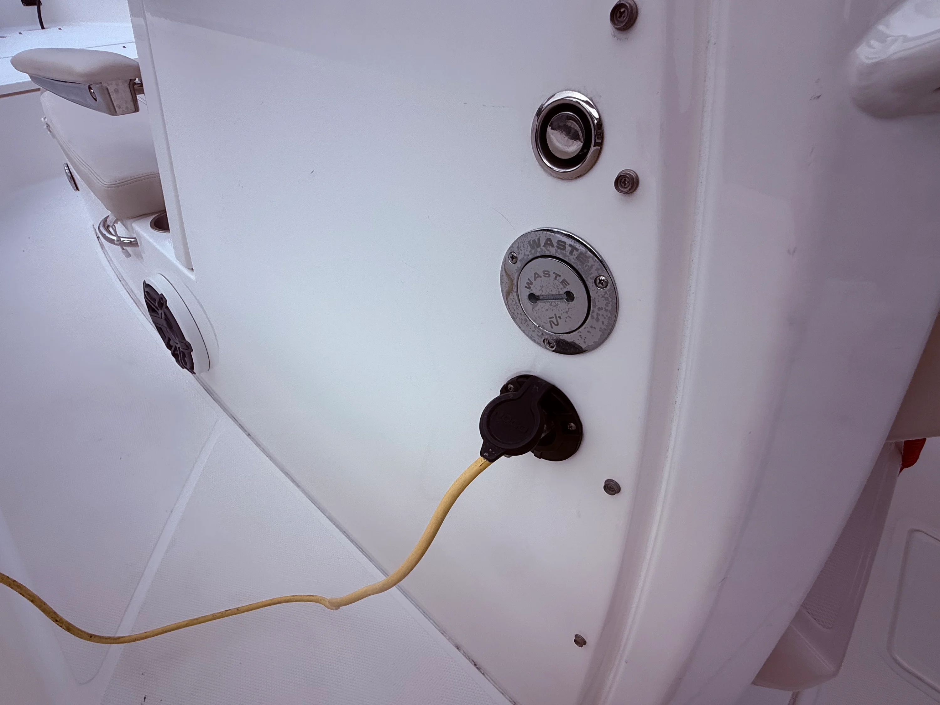 2024 Boston Whaler 22 DAUNTLESS Image Thumbnail #53