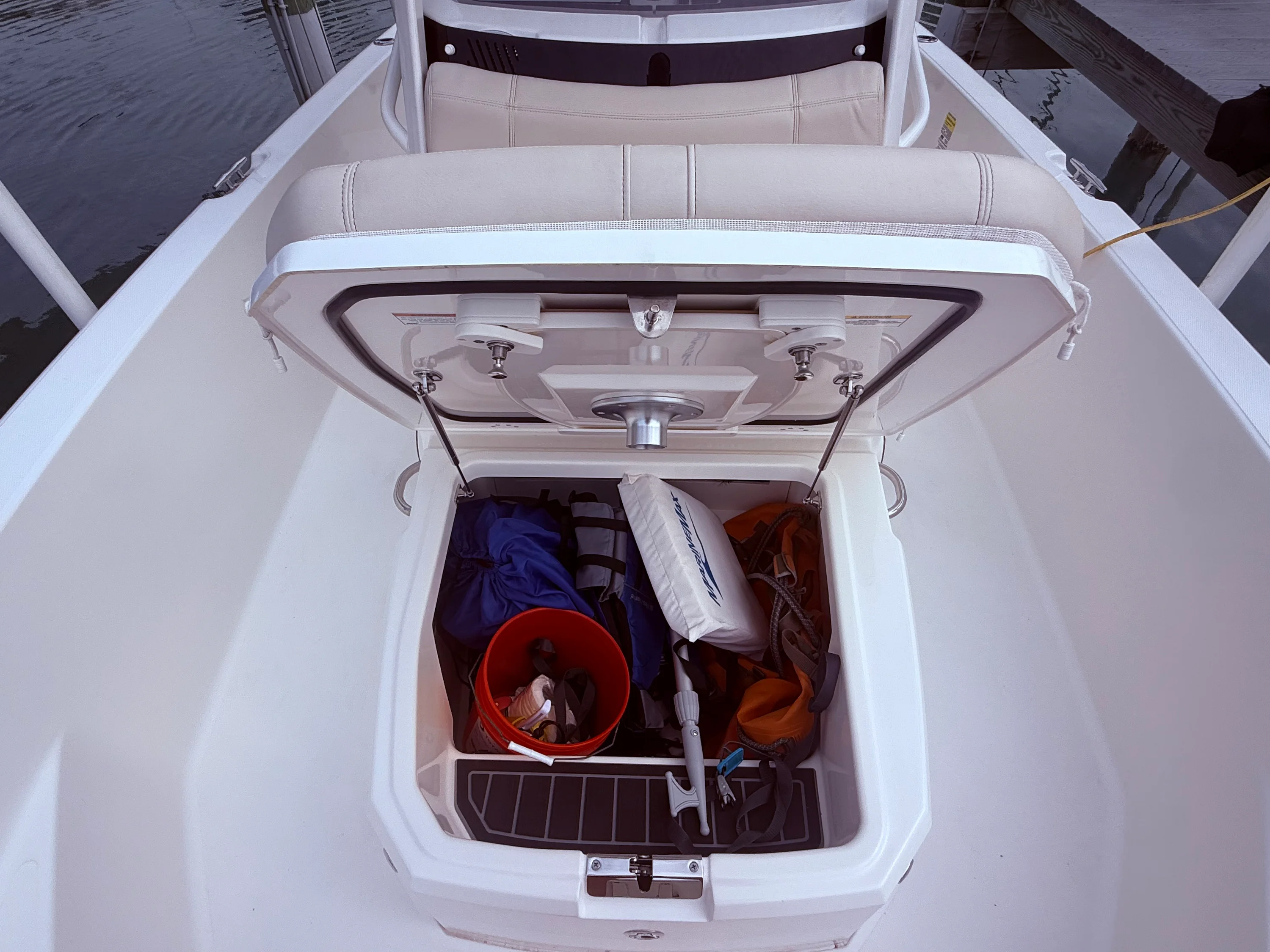 2024 Boston Whaler 22 DAUNTLESS Image Thumbnail #29