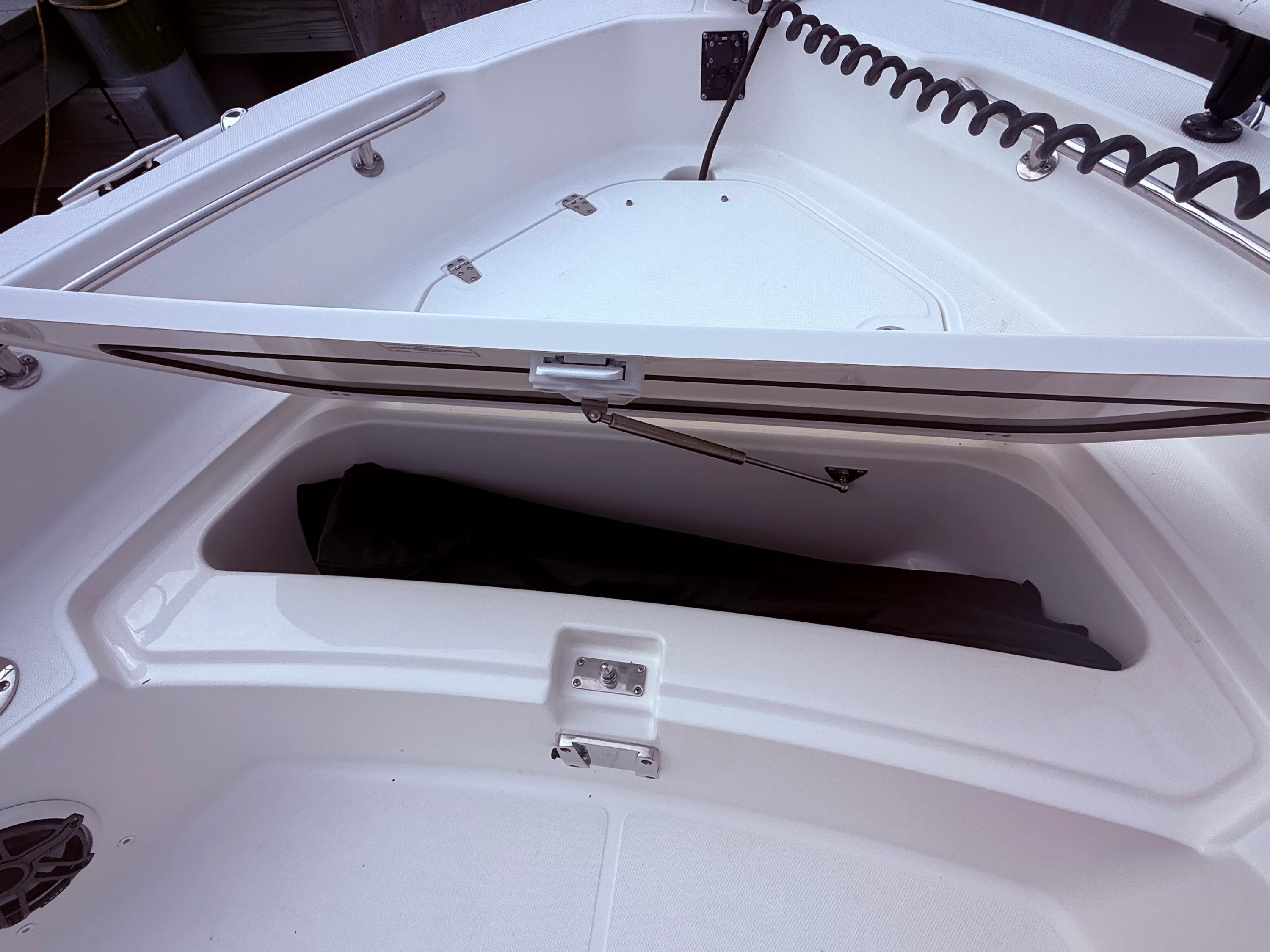 2024 Boston Whaler 22 DAUNTLESS Image Thumbnail #32