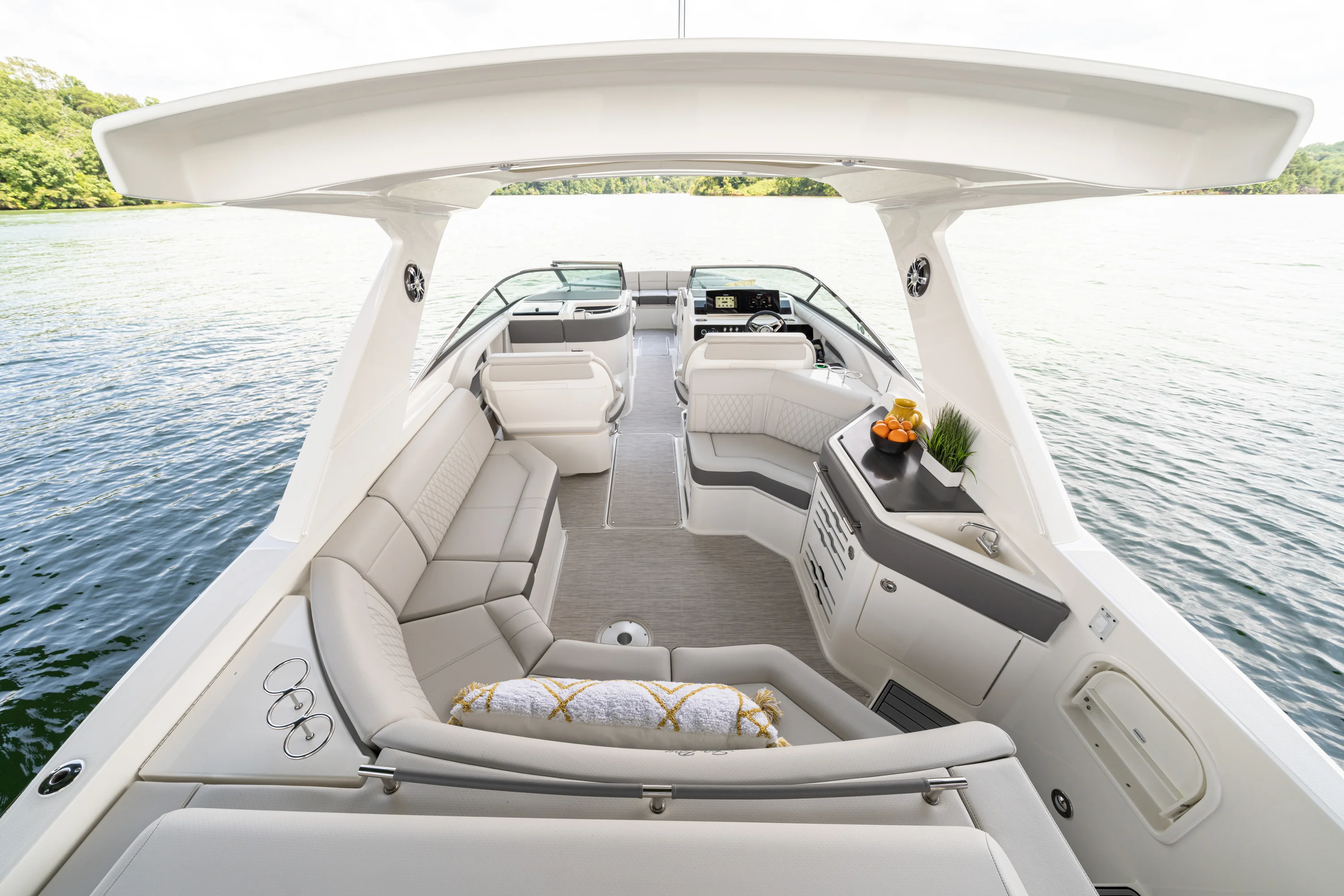 2021 Sea Ray 310 SLX OB Image Thumbnail #17