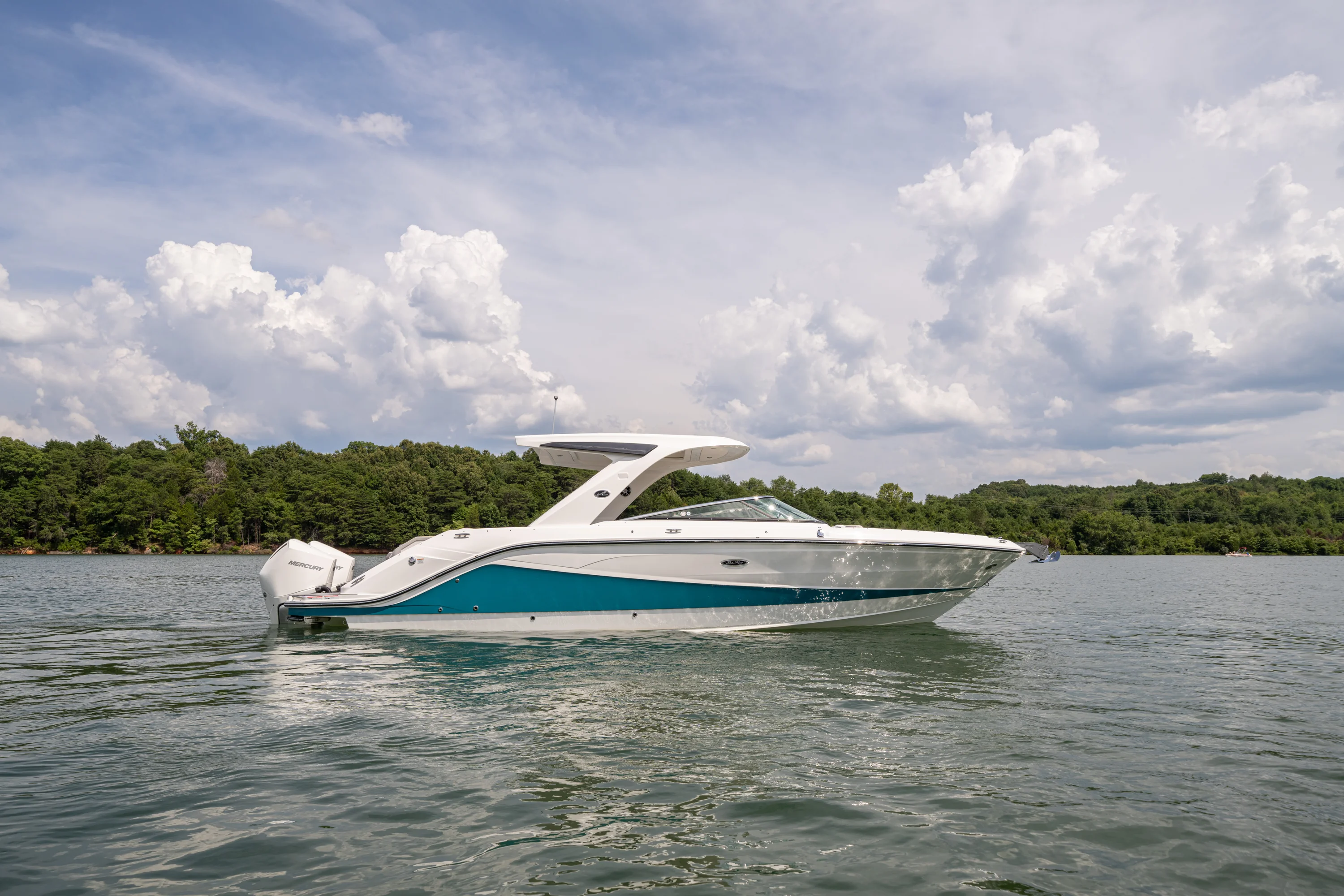 2021 Sea Ray 310 SLX OB Image Thumbnail #1