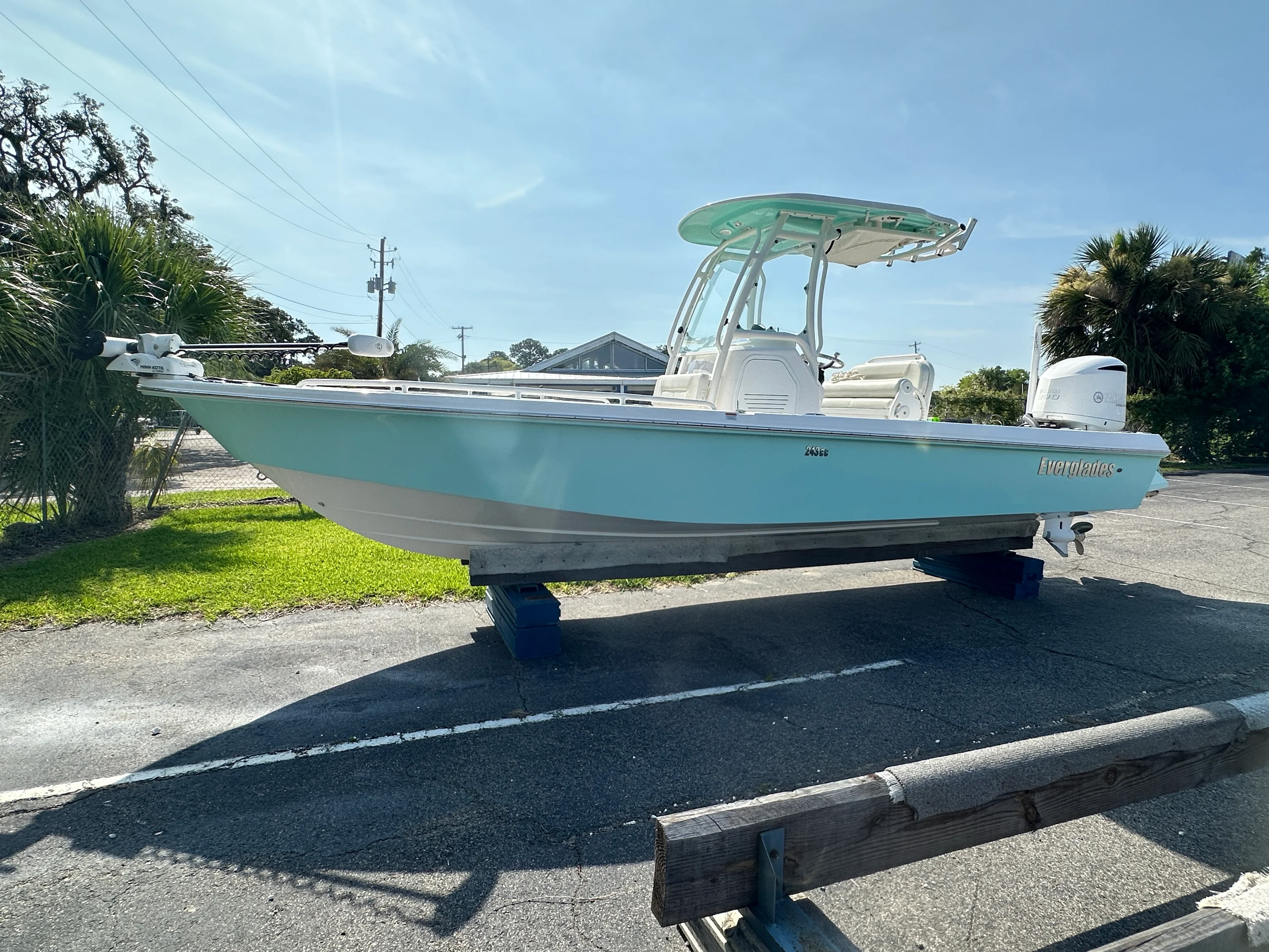2021 Everglades 243 CC Image Thumbnail #0