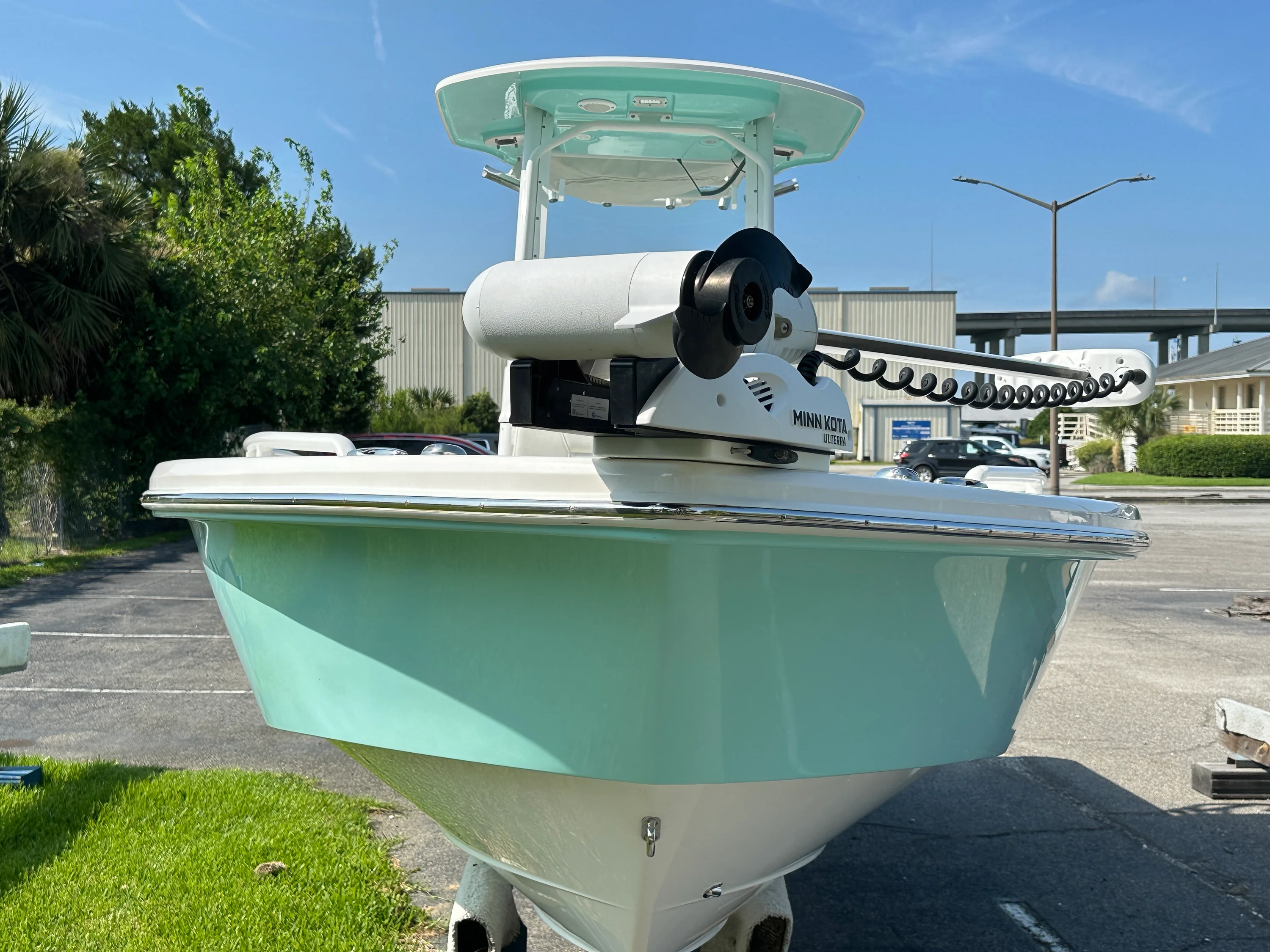 2021 Everglades 243 CC Image Thumbnail #1